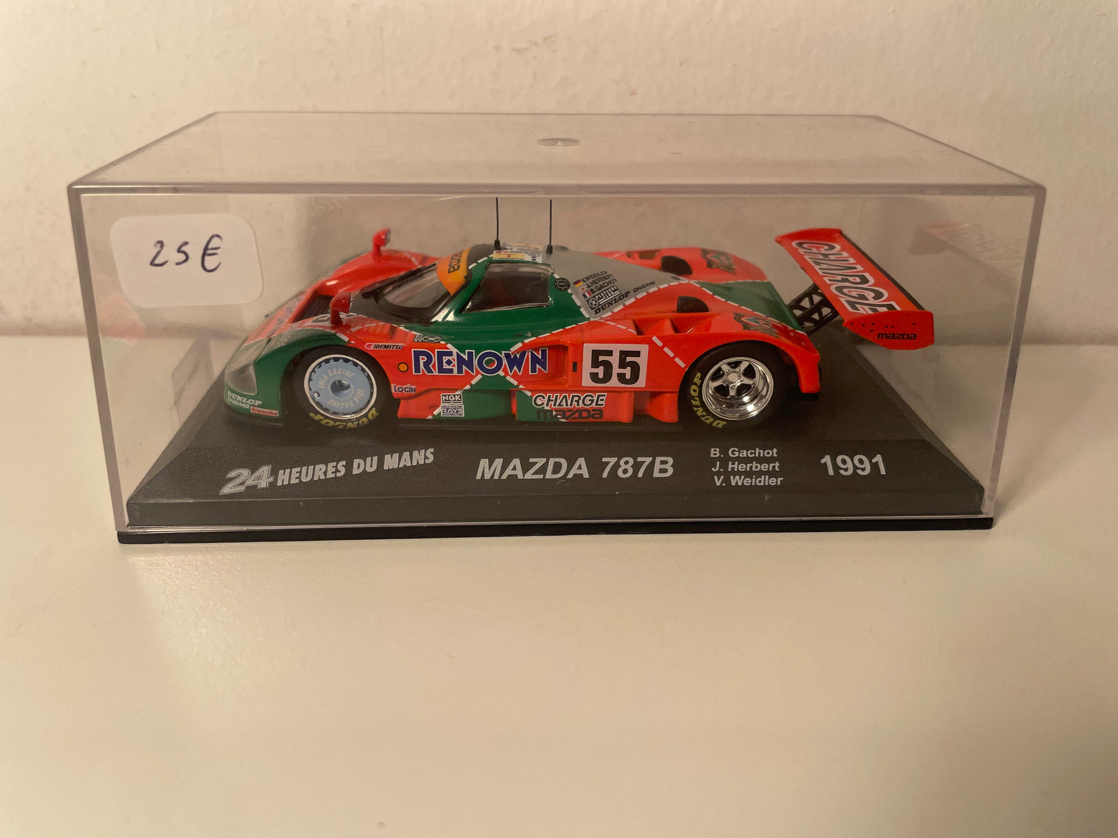 Mazda 787B naranja y verde número 55 - 24 horas de Le Mans 1991
