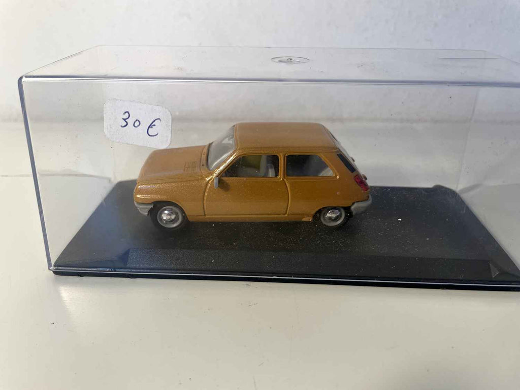 Renault 5 bruin (paarse kartonnen doos)