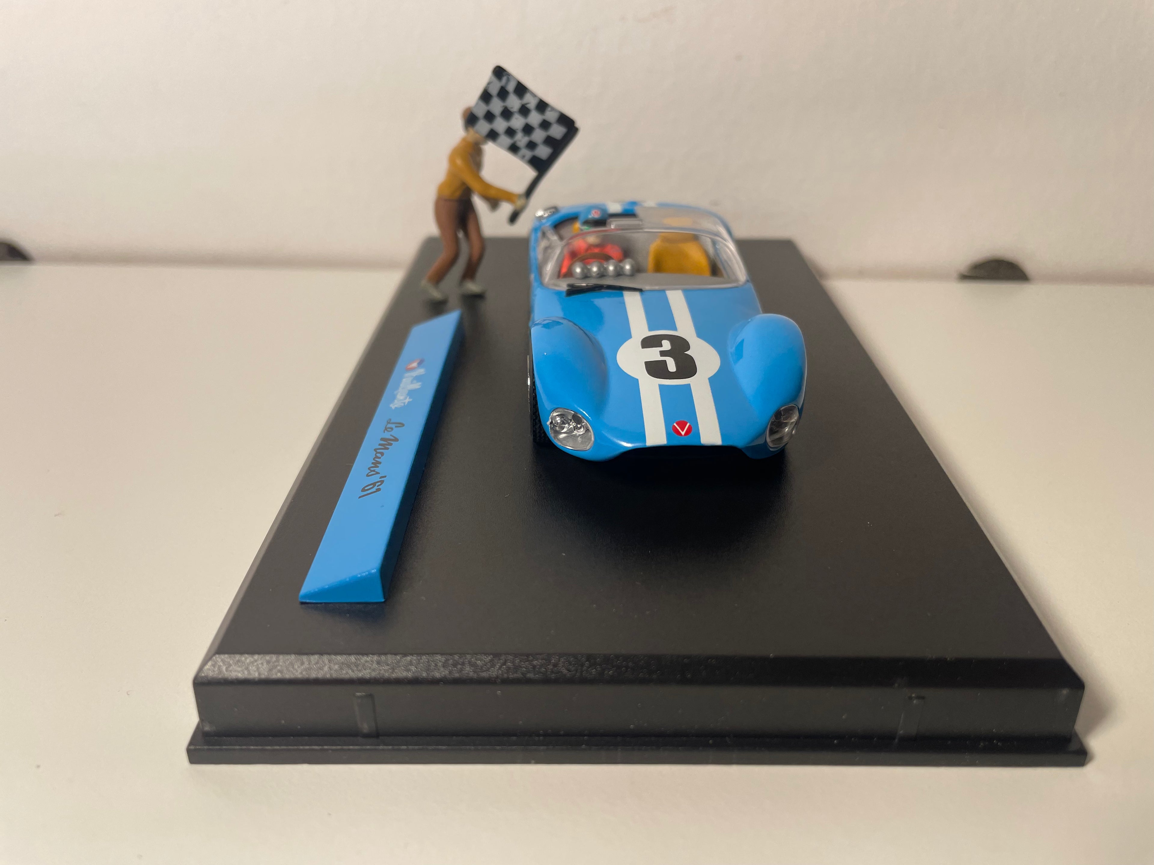 Bloo Auto mat wäissen Streifen Nummer 3 Vaillante Le Mans '61 (Album le 13 ass um Start) - Comic Michel Vaillant