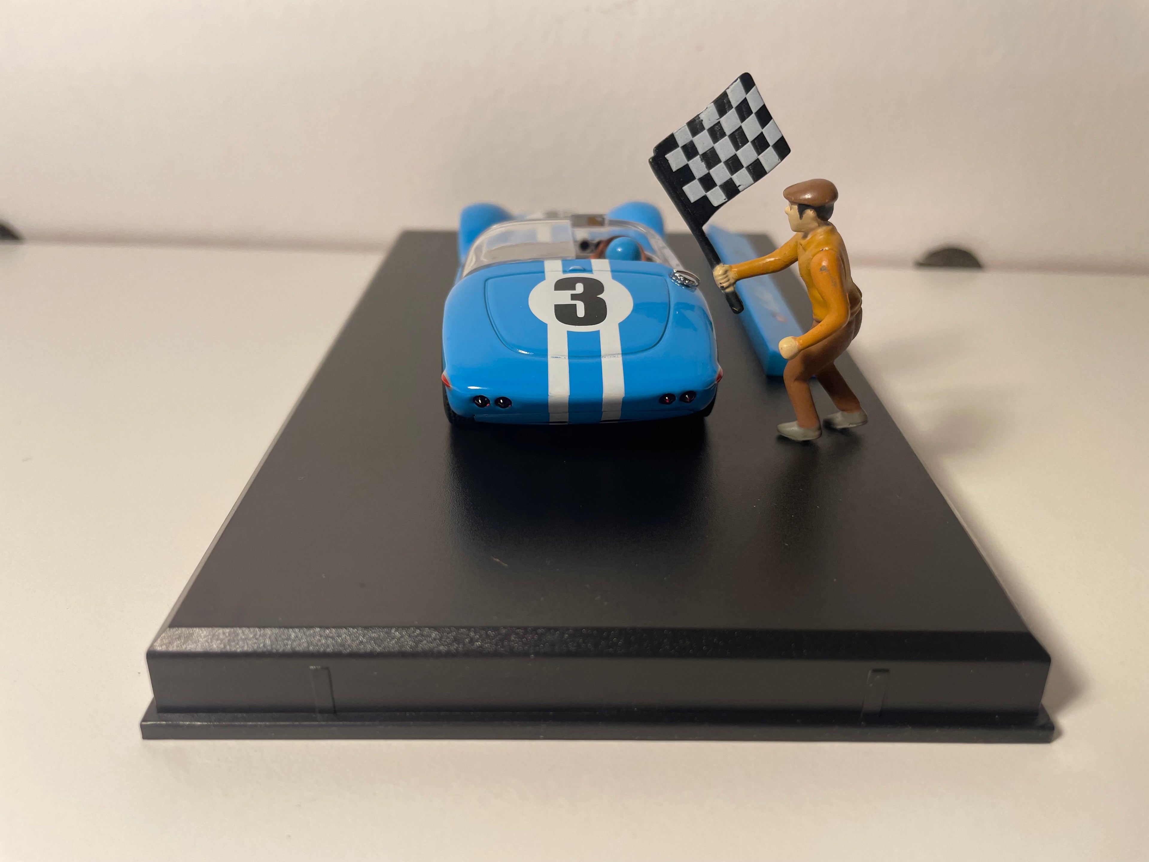 Bloo Auto mat wäissen Streifen Nummer 3 Vaillante Le Mans '61 (Album le 13 ass um Start) - Comic Michel Vaillant