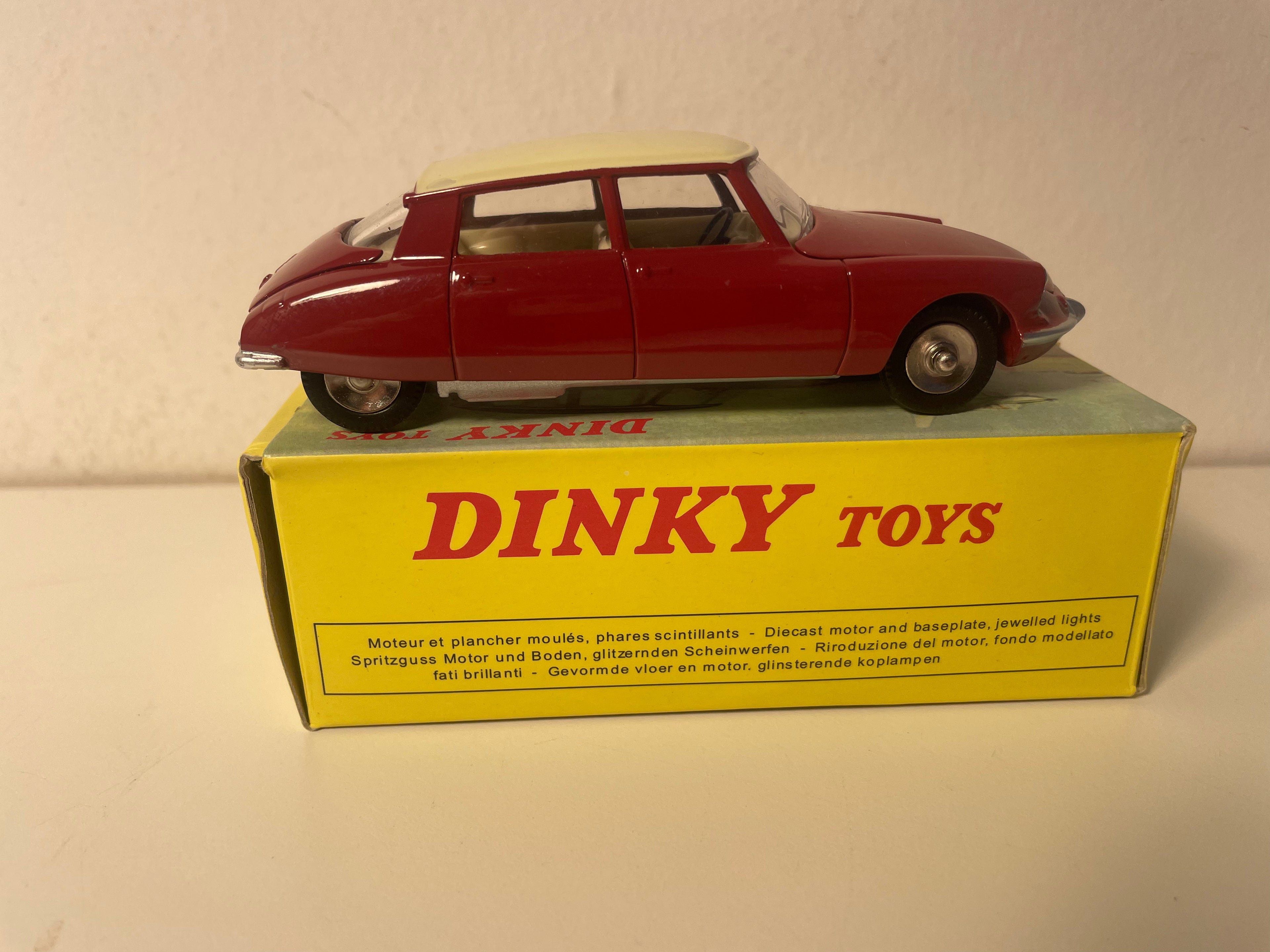Citroën DS 19 burgundy and cream roof Dinky-Toys (Editions Atlas)