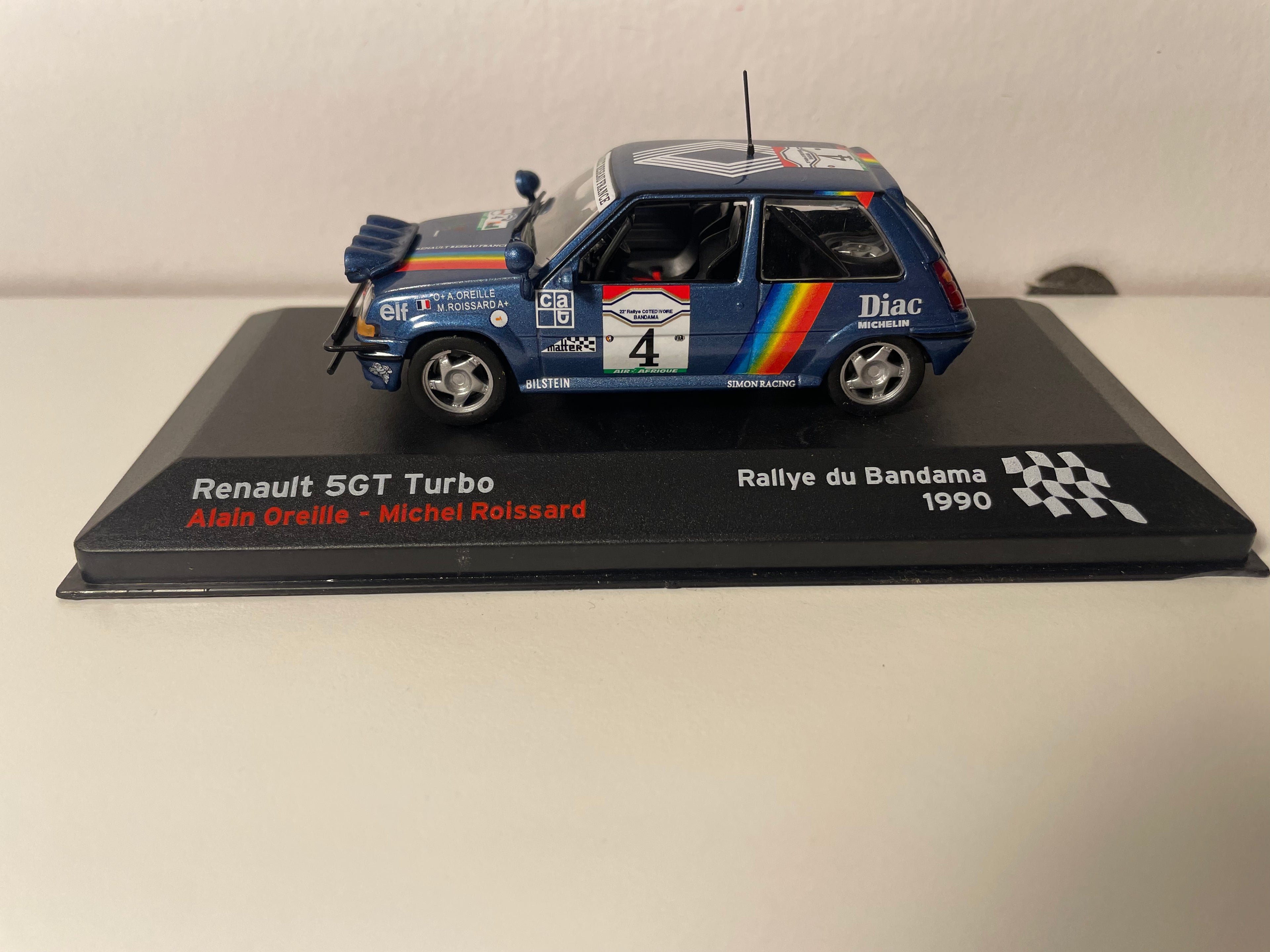 Renault 5 GT turbo bleue numéro 4 - rallye du Bandama de 1990