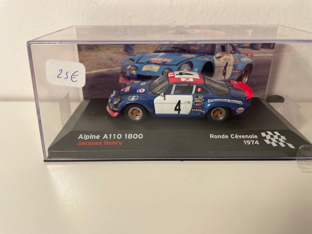 Renault Alpine A110 1800 bleue, blanche et rouge numéro 4 - Ronde Cévenole 1974