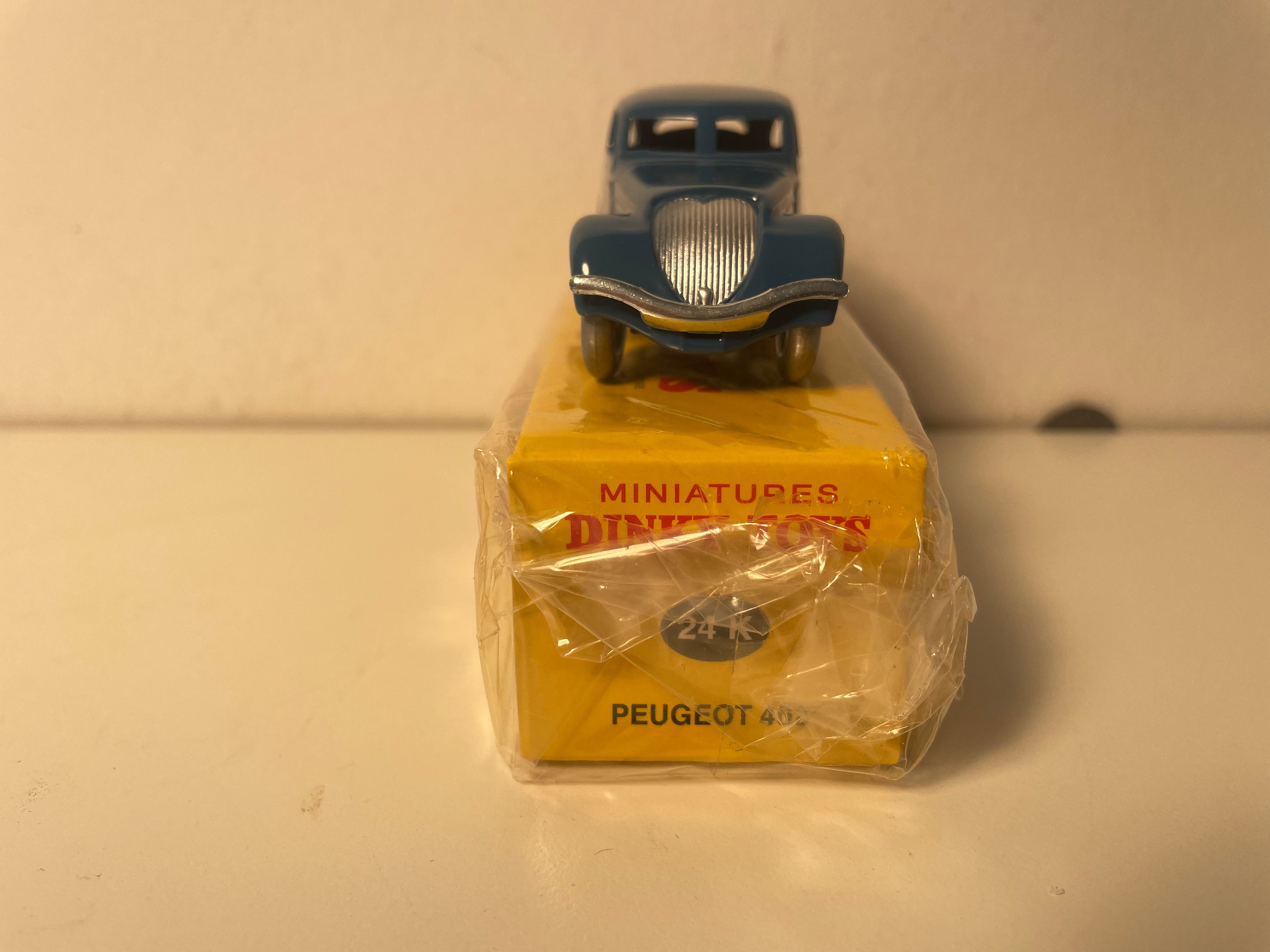 Peugeot 402 blo Dinky-Toys (Edisiounen Atlas) - N°24 K