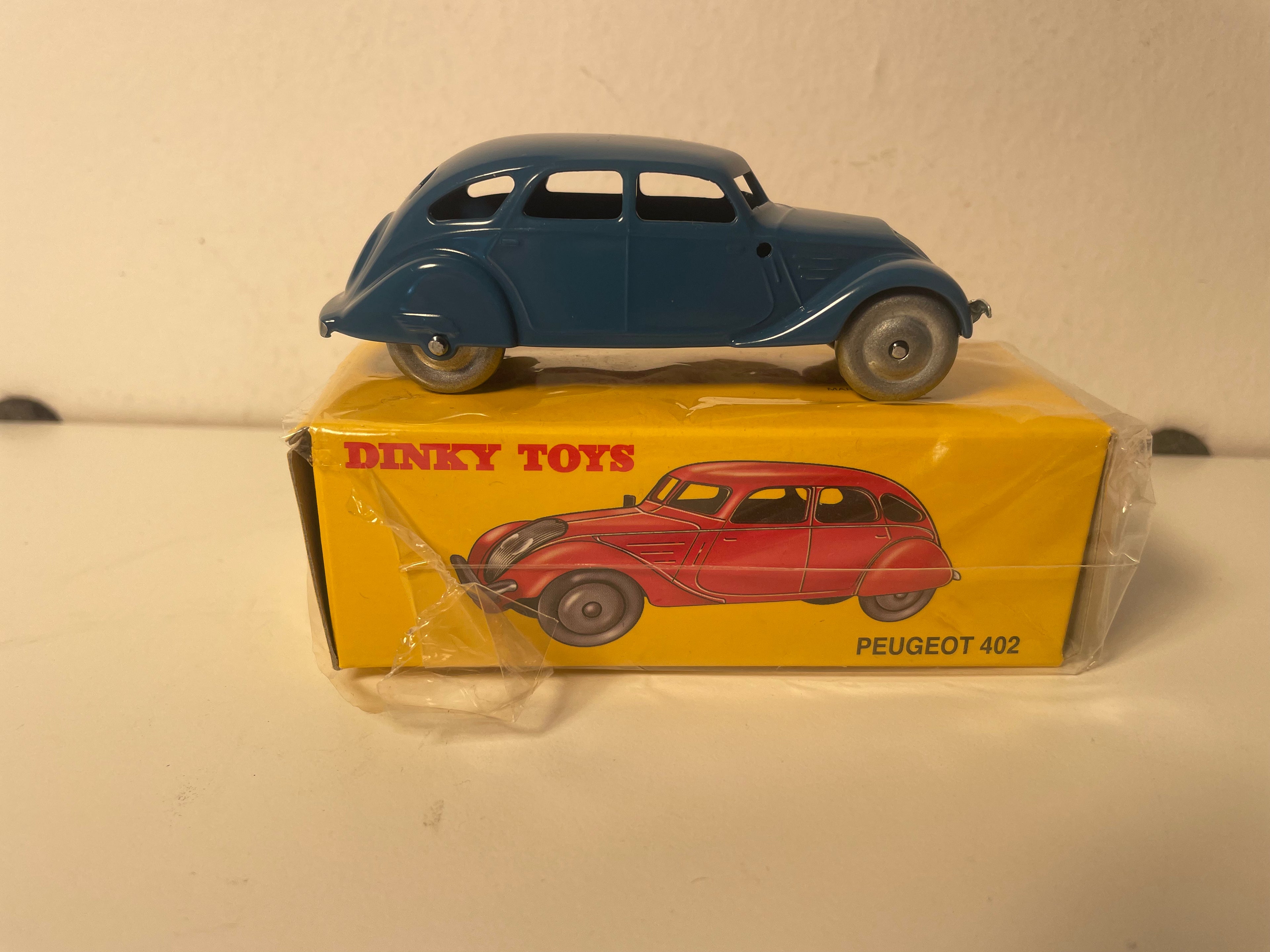 Peugeot 402 blo Dinky-Toys (Edisiounen Atlas) - N°24 K