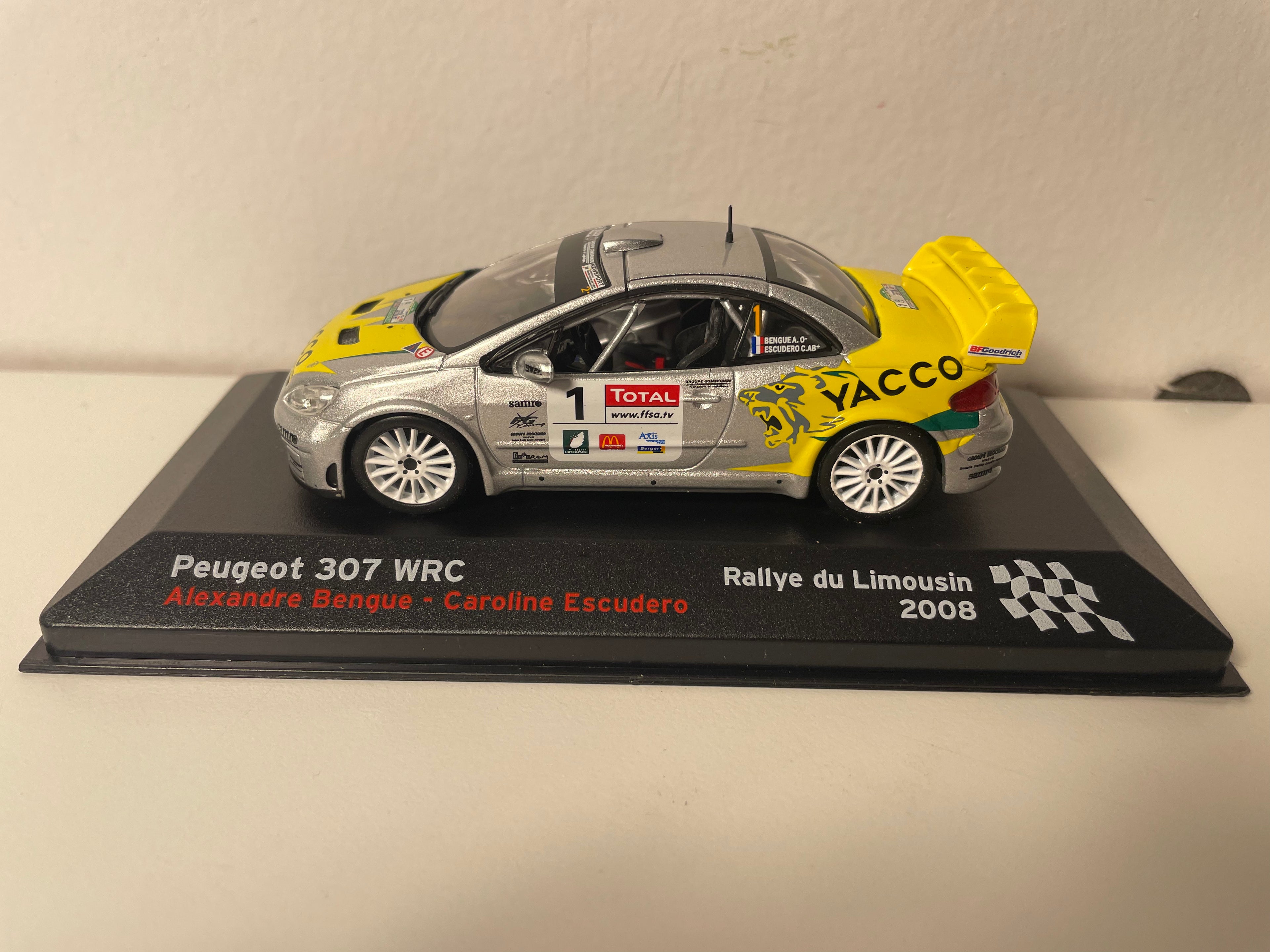 Peugeot 307 WRC grijs en geel nummer 1 - Rally du Limousin 2008