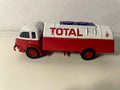 Ciężarówka Renault Fainéant cysternę TOTAL - CORGI referencja 71201