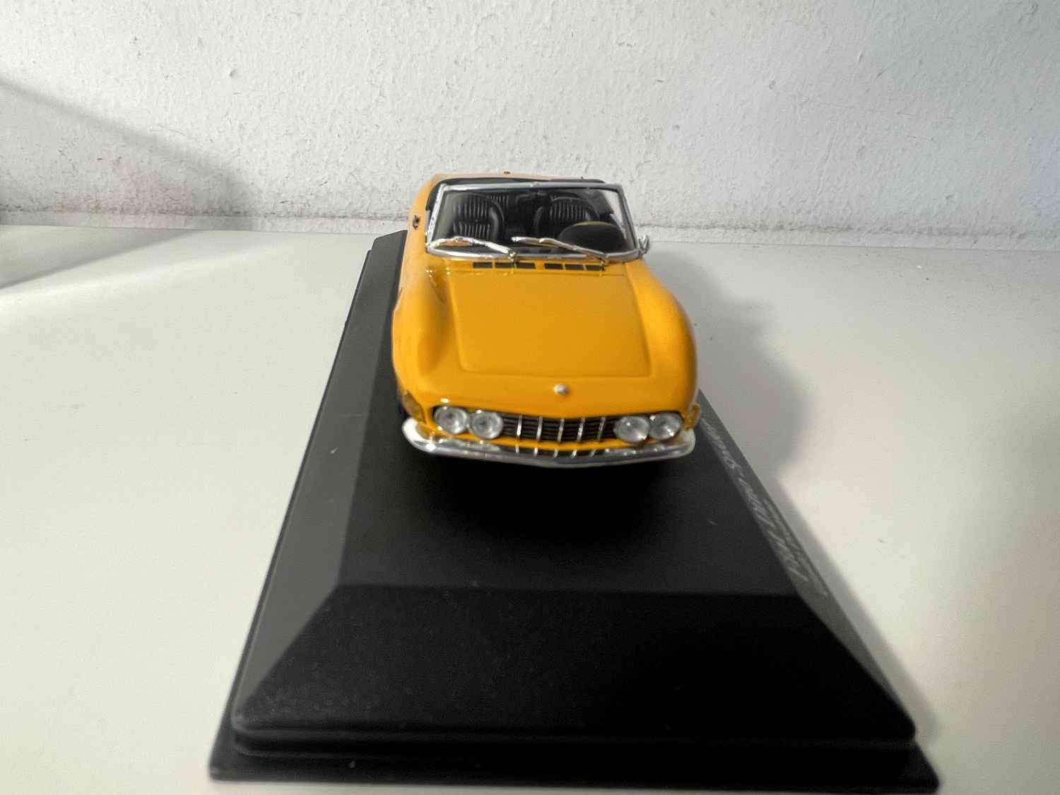 Fiat Dino Spider żółty MINICHAMPS