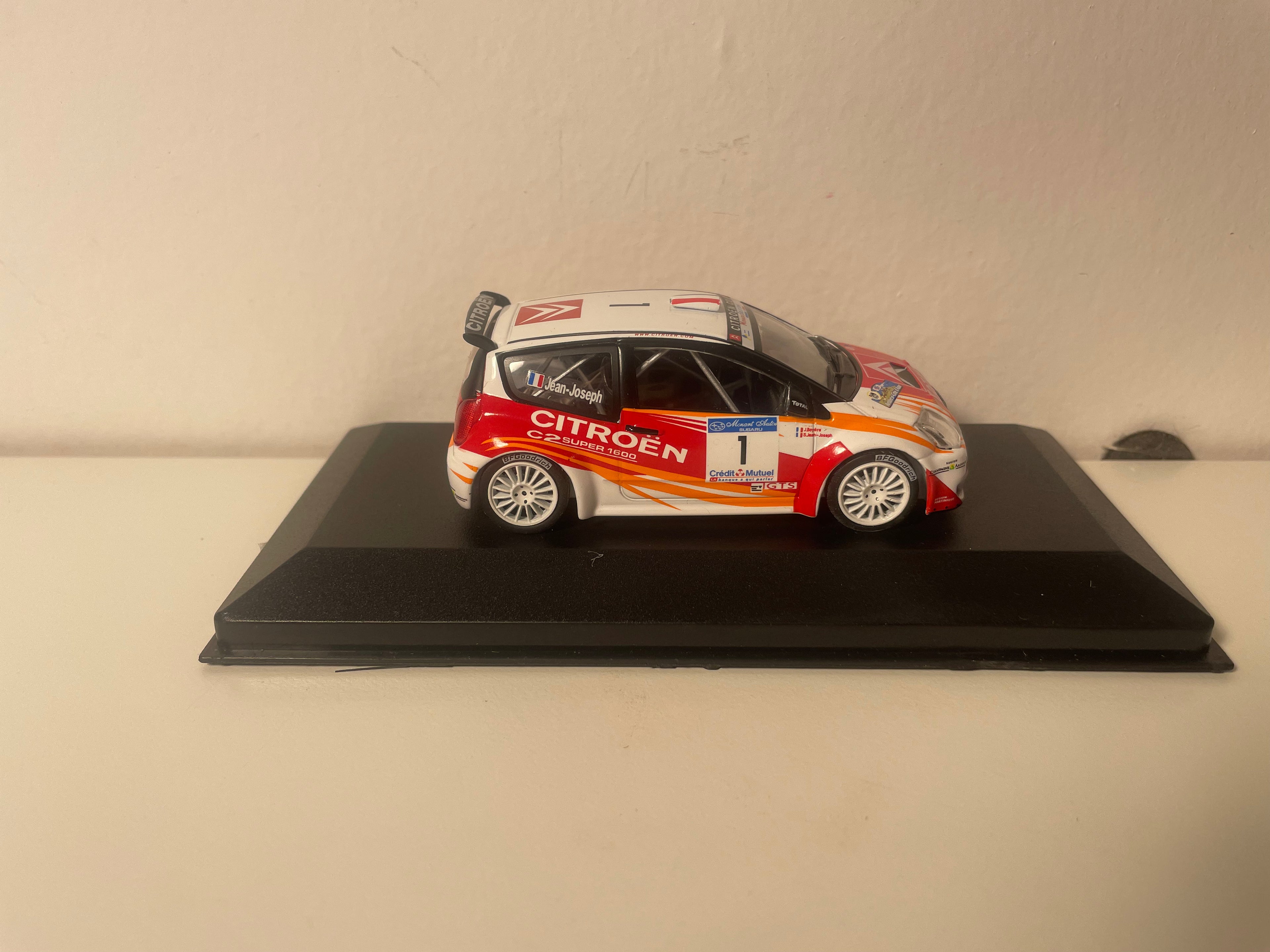 Citroën C2 S1600 wäiss, rout an orange Nummer 1 - Rallye vun Antibes 2007