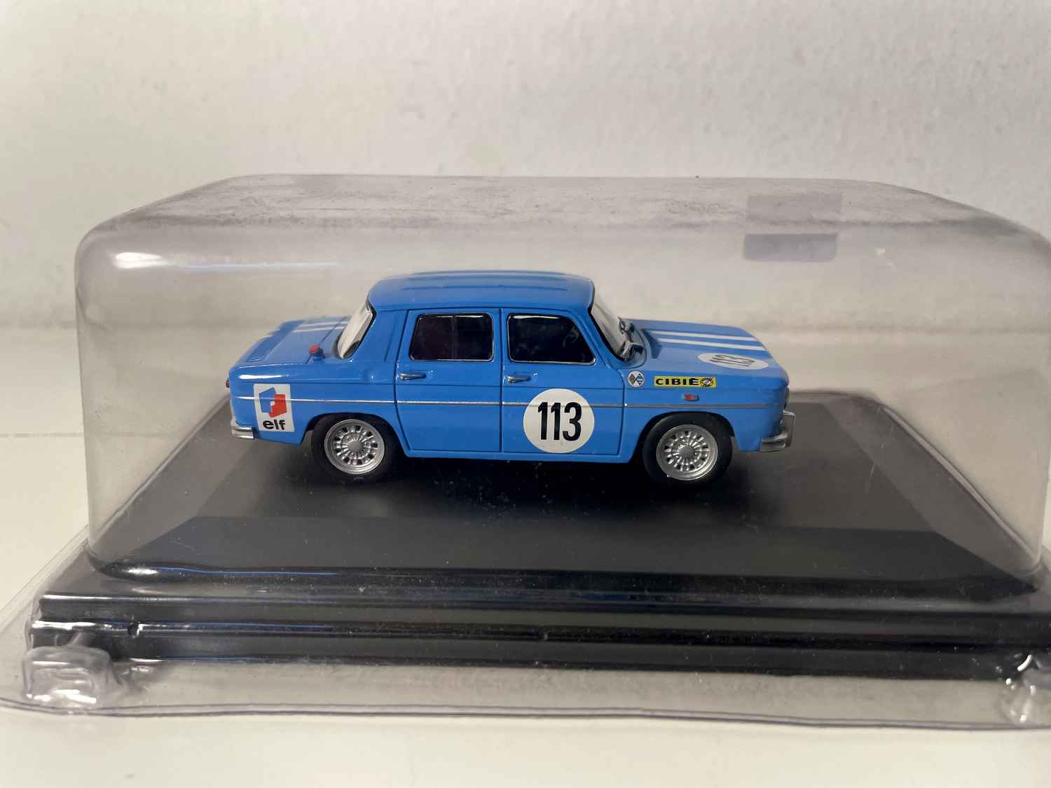 Renault 8 Gordini 1500 double ACT com o número 113 de 1967