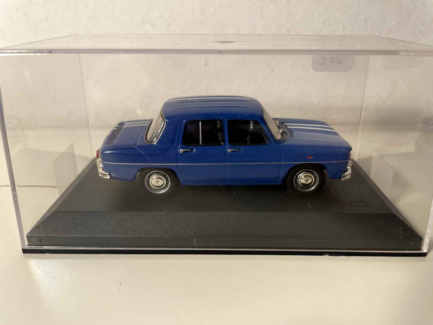 Renault 8 Gordini 1100 niebieski