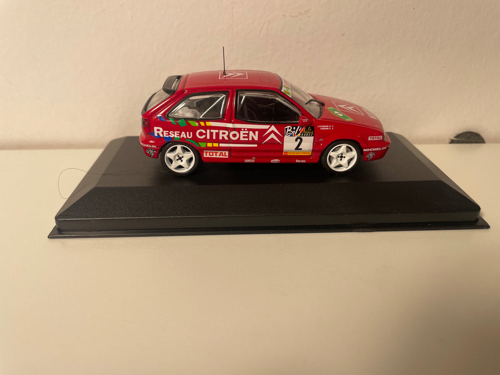 Citroën ZX 16V czerwony numer 2 - Rajd Rouergue 1994