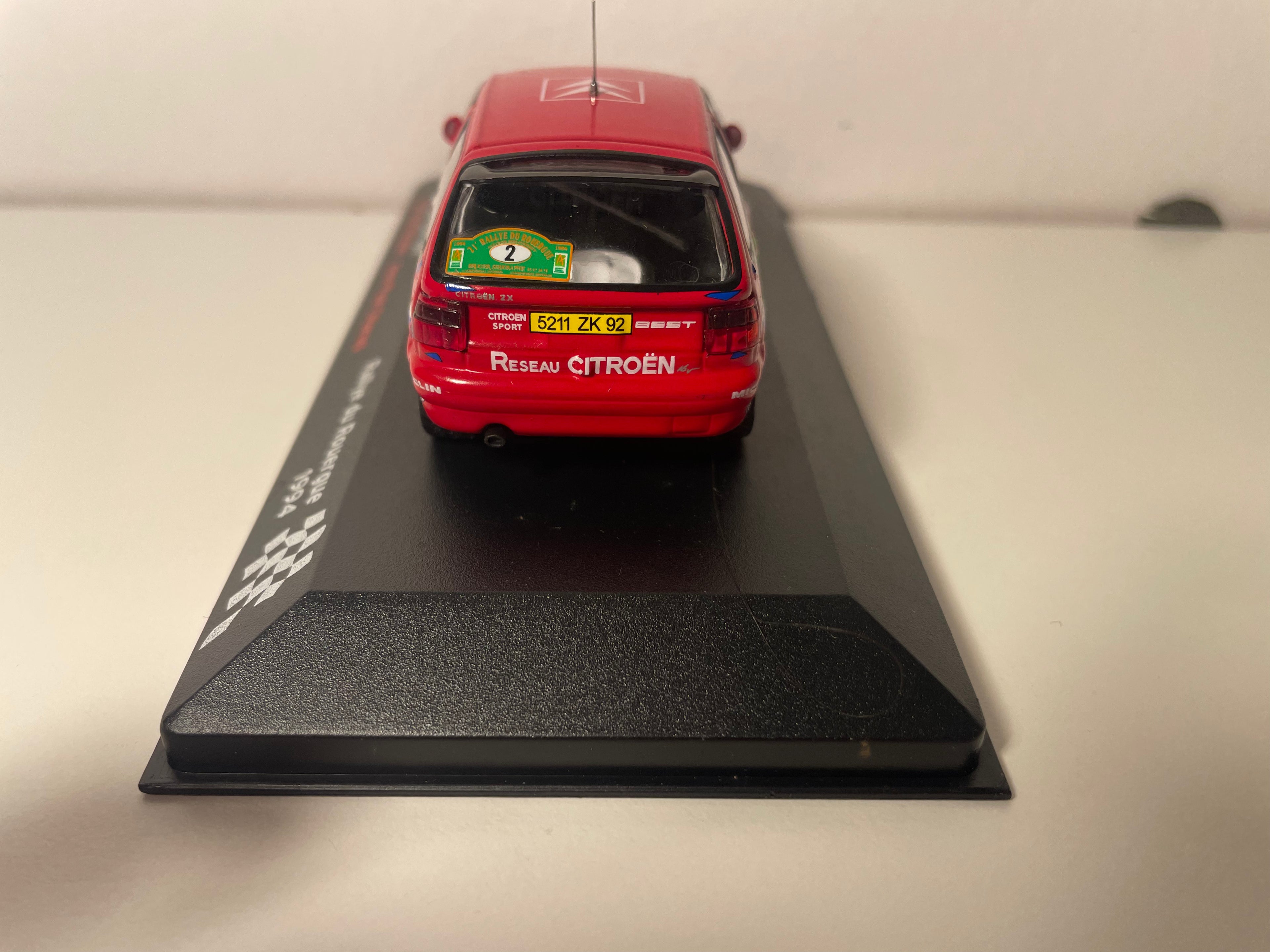 Citroën ZX 16V Rood Nummer 2 - Rally van Rouergue 1994