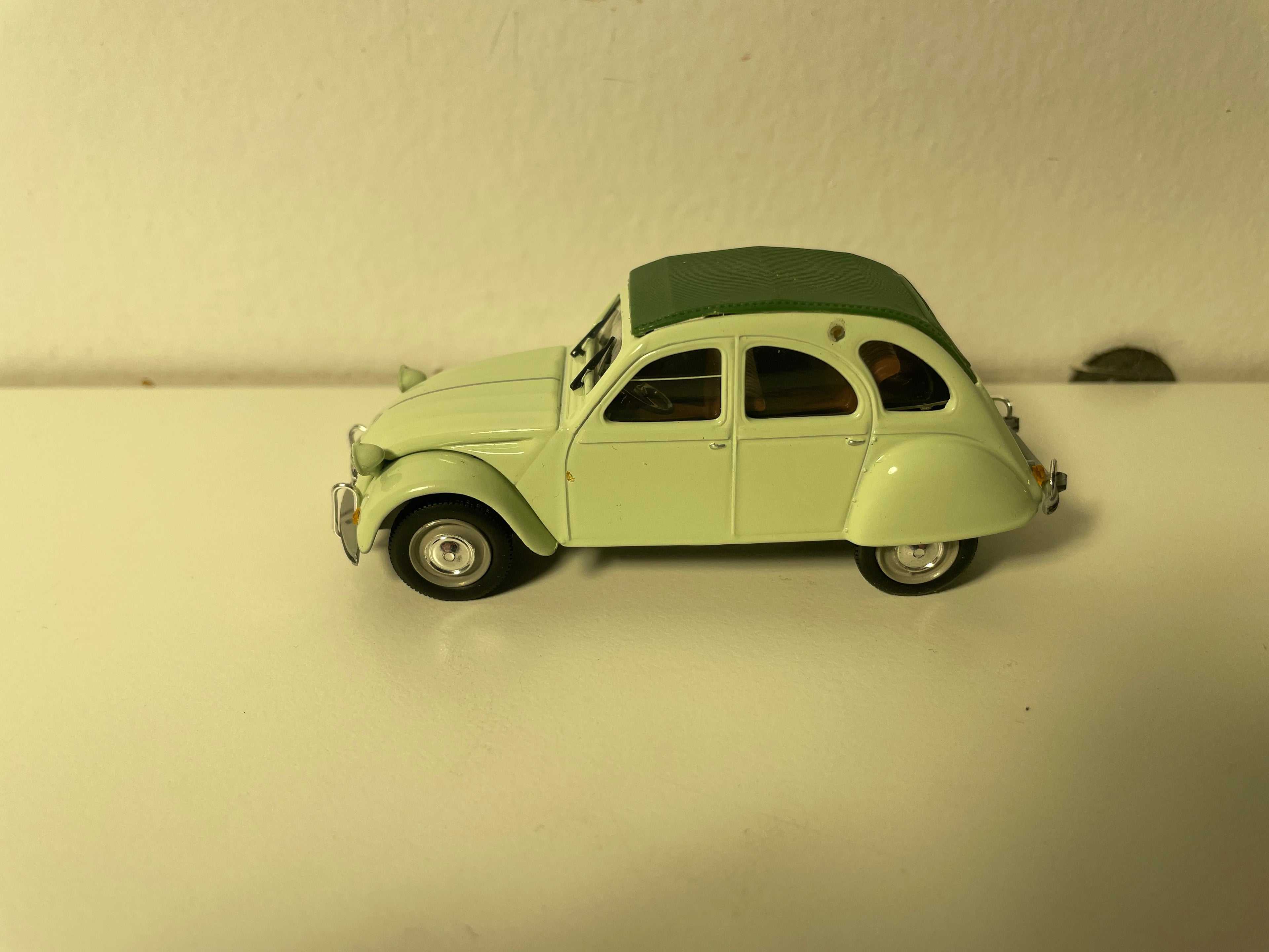 Citroën 2 CV AZAM verte pâle et toit verte foncé - Norev (sous blister)