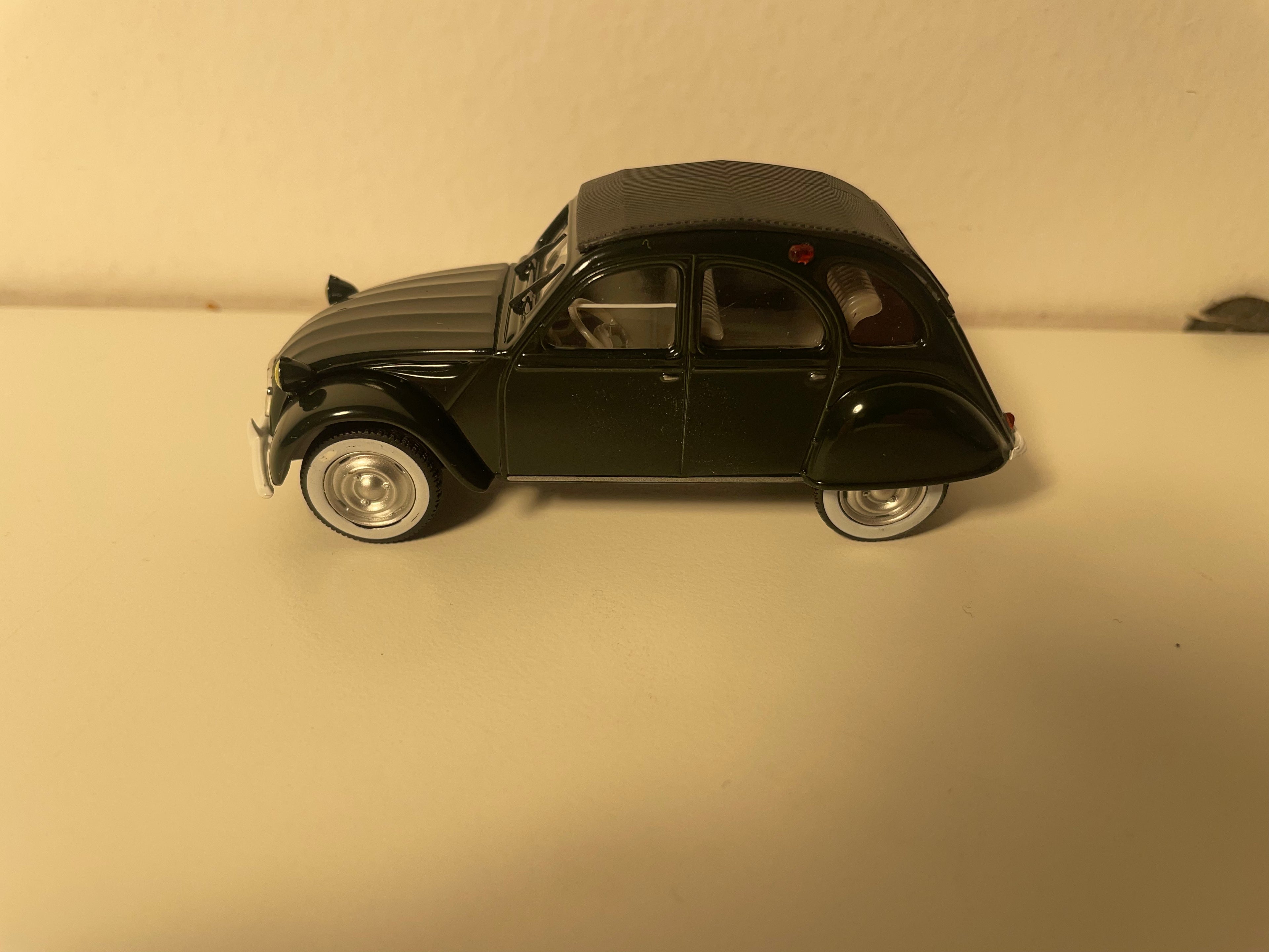 Citroën 2 CV AZA noire et jantes grises - Norev (sous blister)