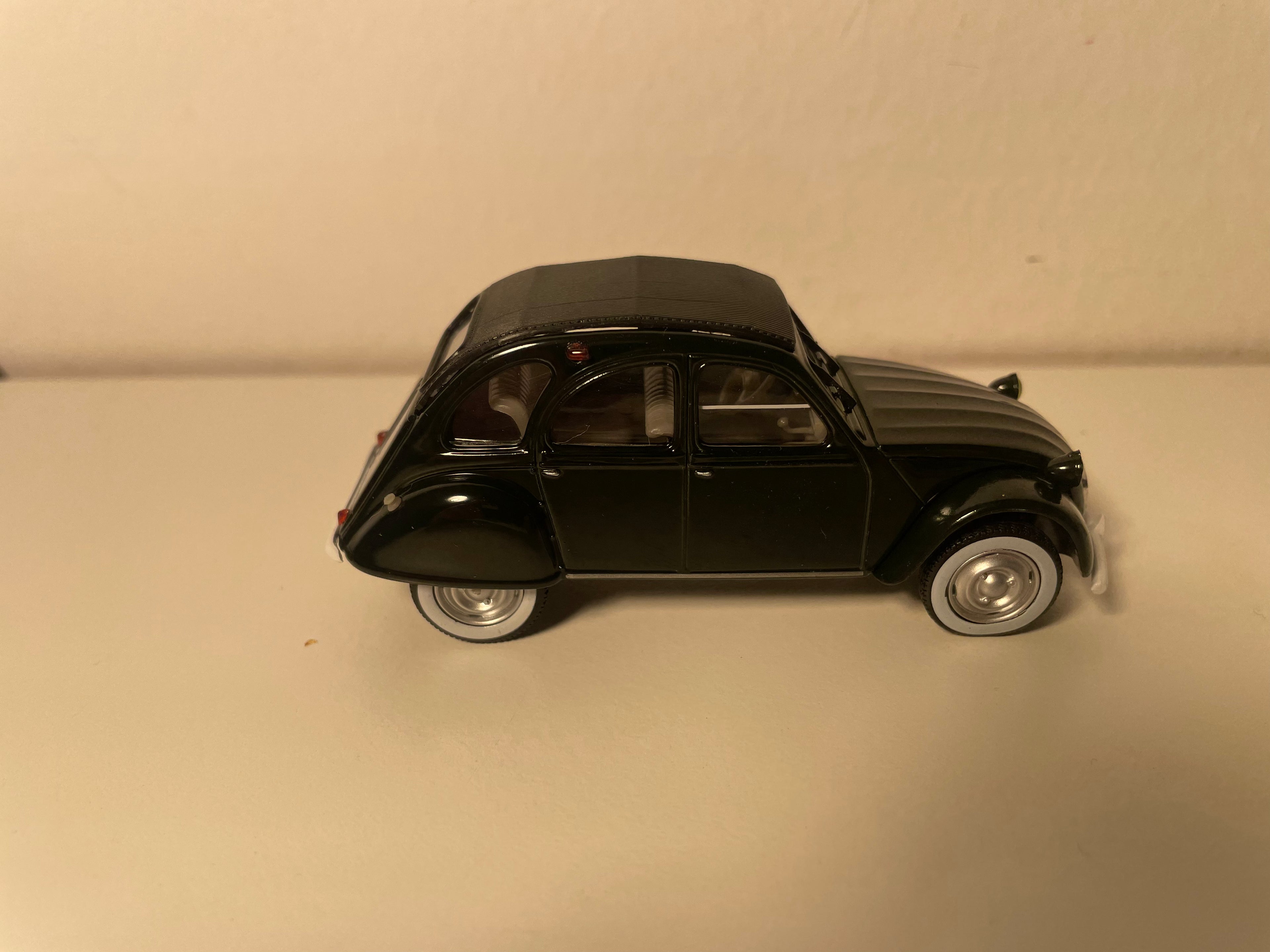 Citroën 2 CV AZA noire et jantes grises - Norev (sous blister)