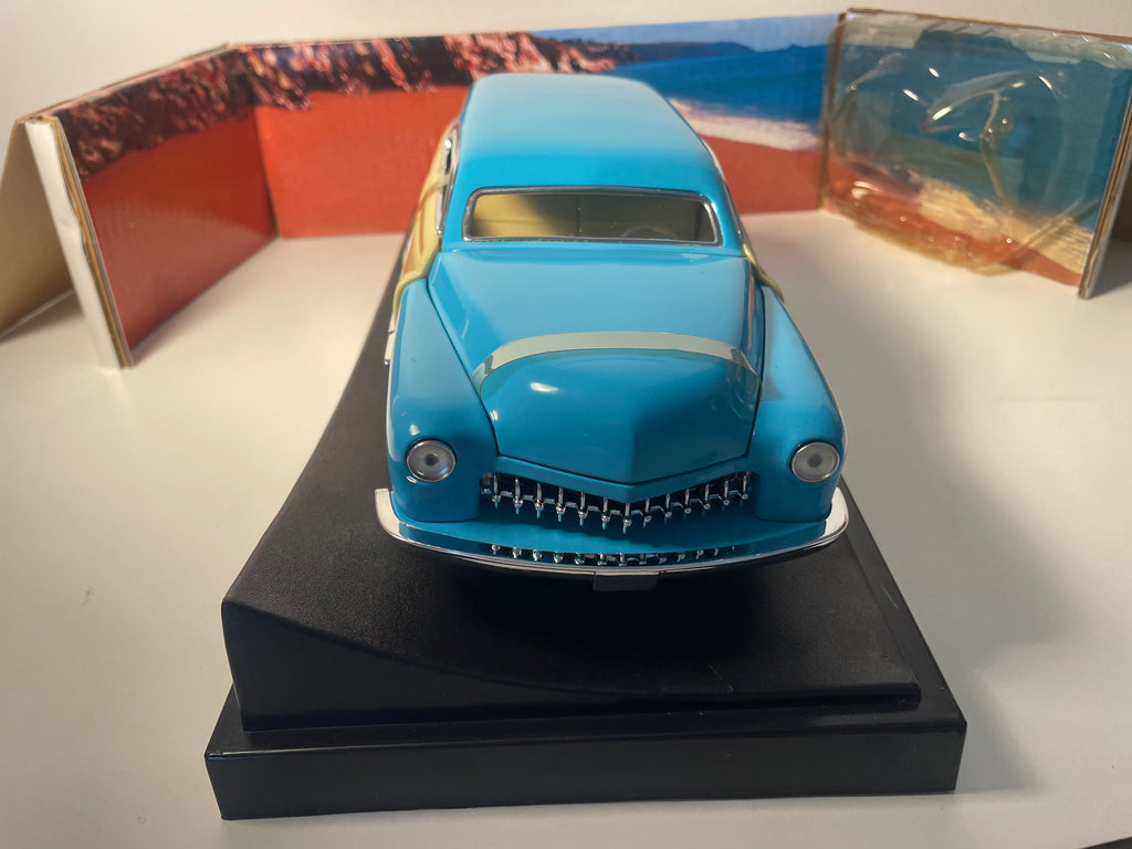 Merc Woodie blu e marrone del 1950 - auto americana - HOTWHEELS (Scala: 1/18)