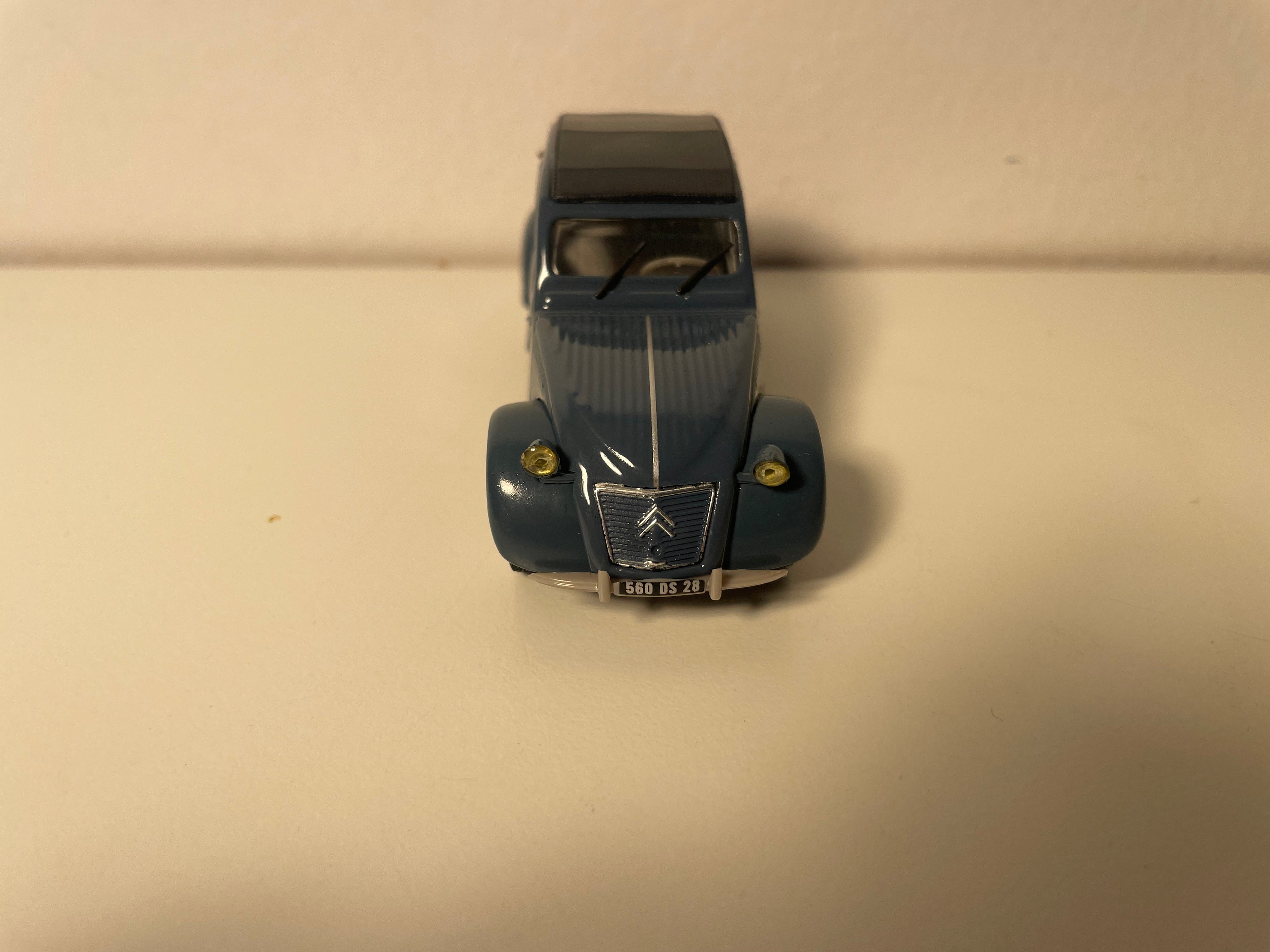 Citroën 2 CV AZLP donkelbläif a schwaarze Däch - Norev (an Blister)