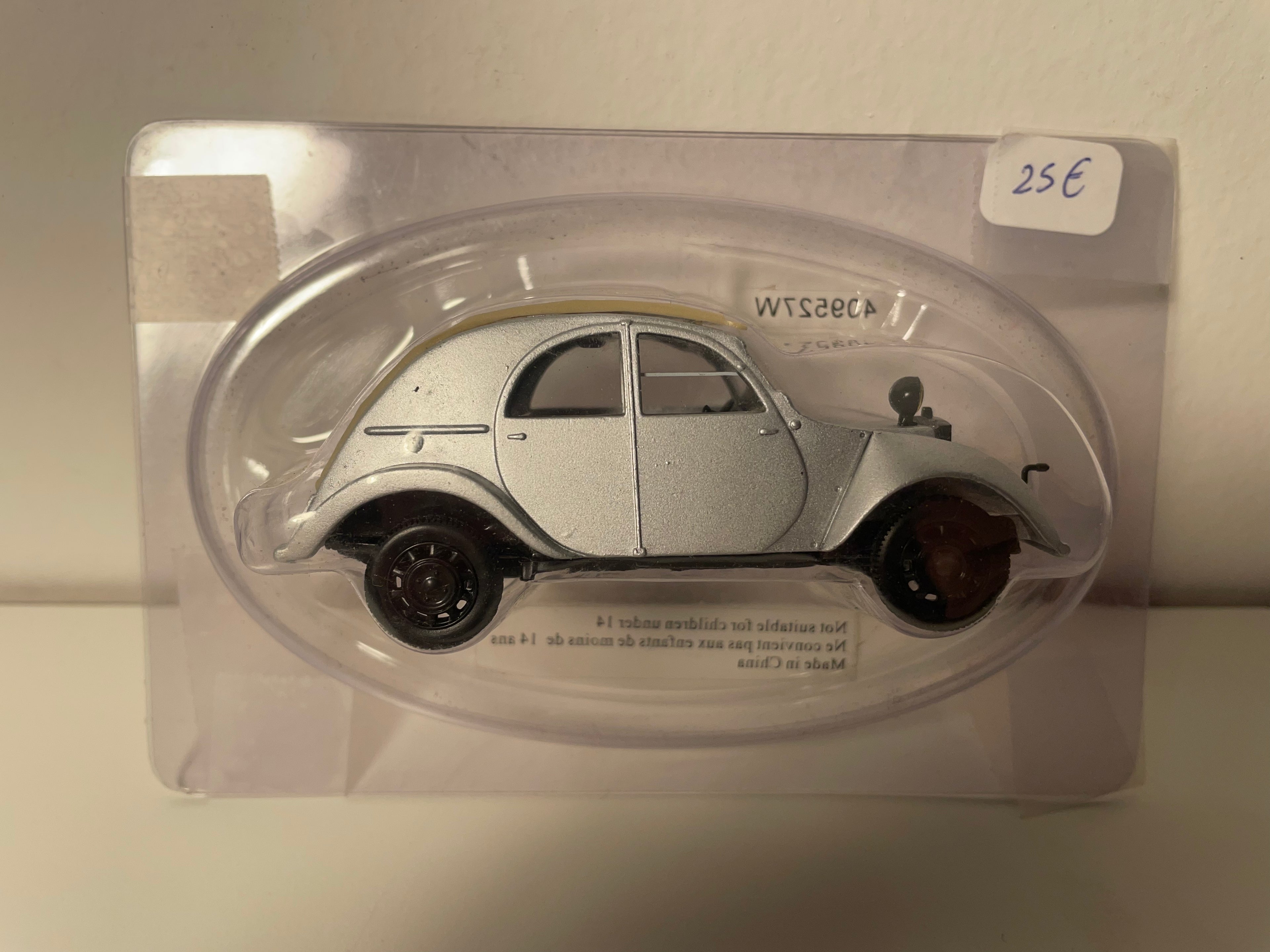 Citroën 2 CV Prototyp Terrasson grau mit beigem Dach - Norev (unter Blister)