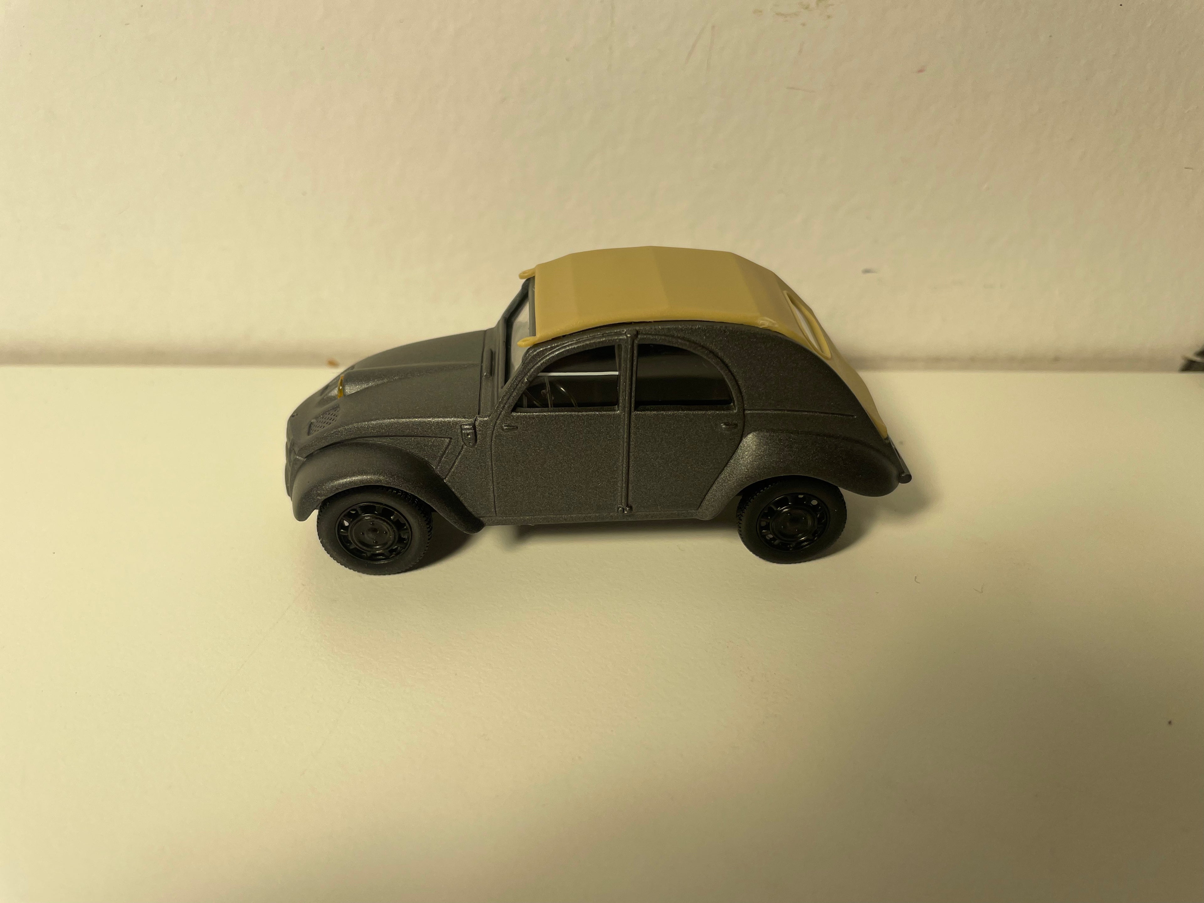 Citroën 2 CV Cyclope-Prototyp Dunkelgrau mit Beigem Dach - Norev (in Blister)