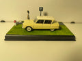 Citroën Ami 6 hellbraun - La Nationale 7 - d'blou Strooss