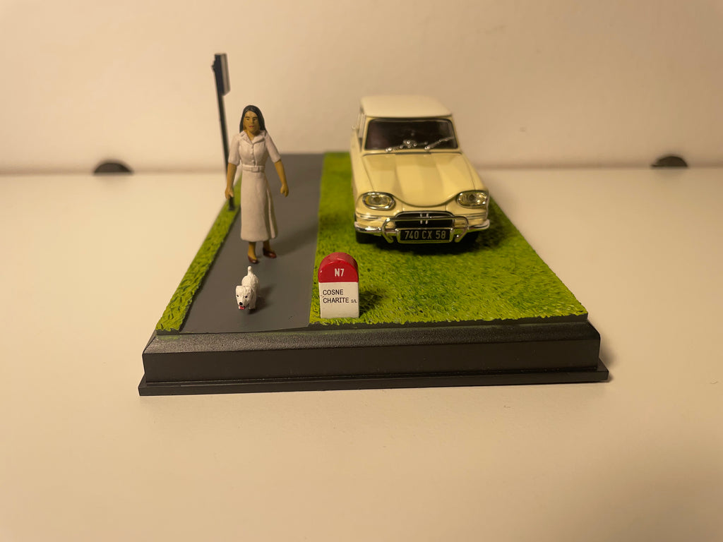 Citroën Ami 6 hellbraun - La Nationale 7 - d'blou Strooss