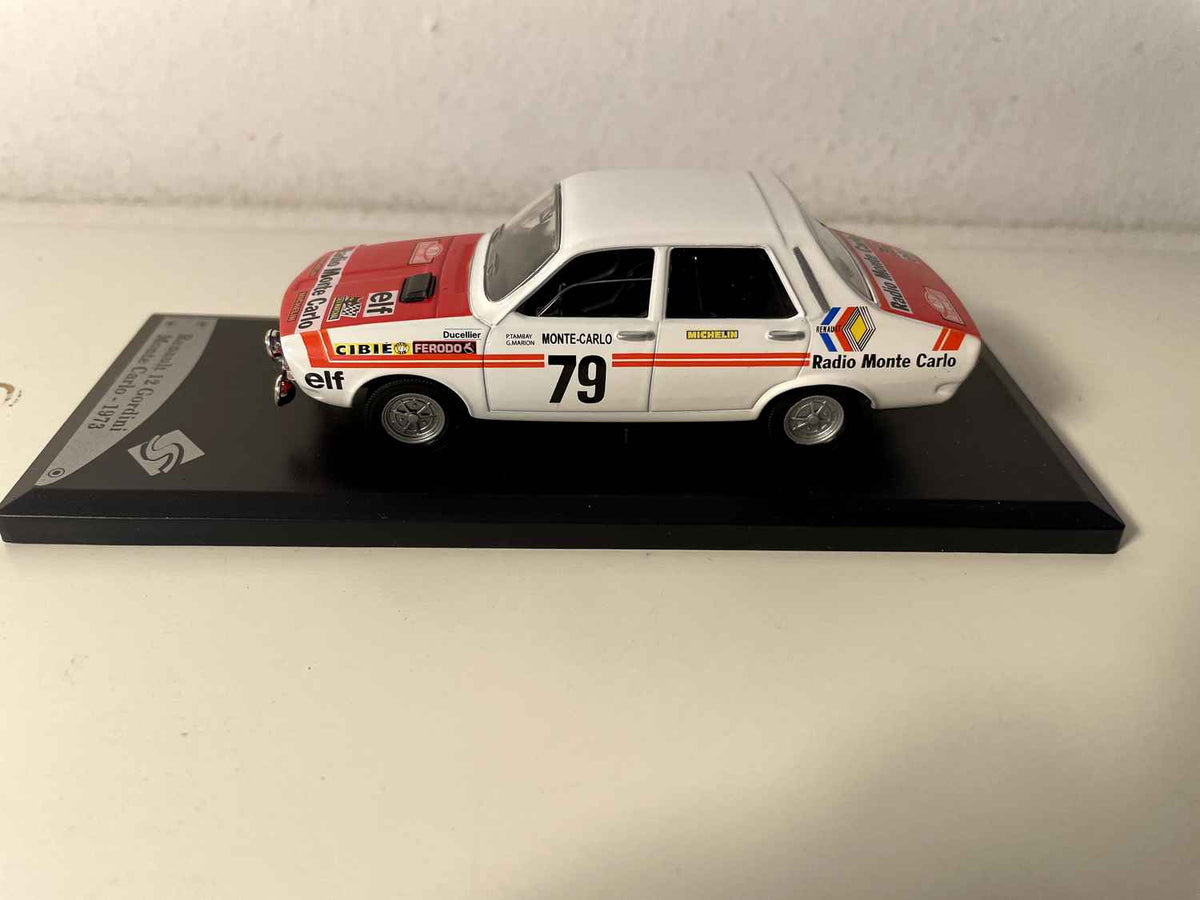 Renault 12 Gordini w białym i pomarańczowo-czerwonym kolorze numer 78 (Rallye de Monté-Carlo 1973)