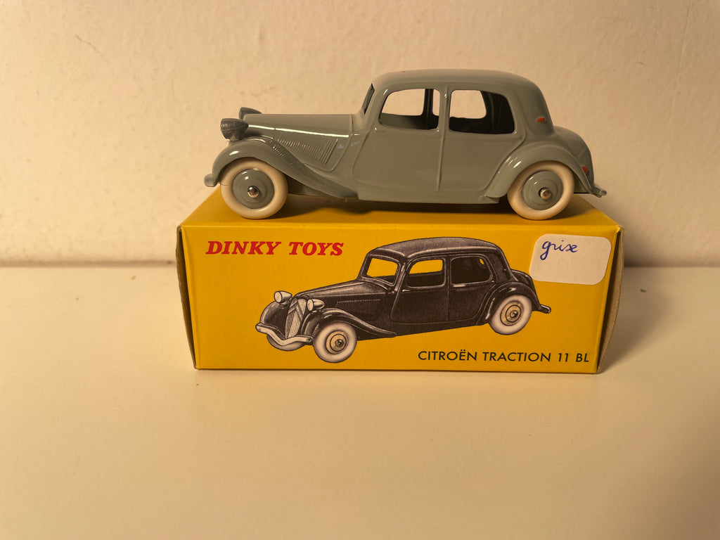 Citroën traction grise Dinky-Toys (Editioun Atlas) - N°24 N