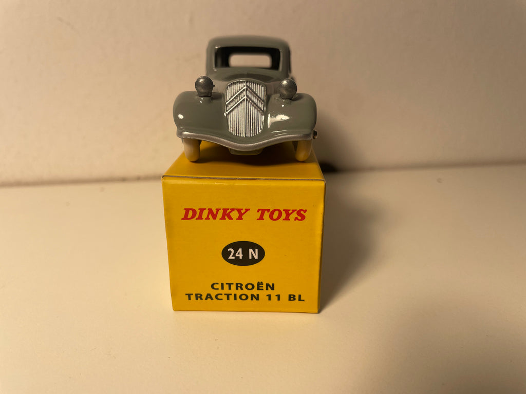 Citroën traction grise Dinky-Toys (Editioun Atlas) - N°24 N