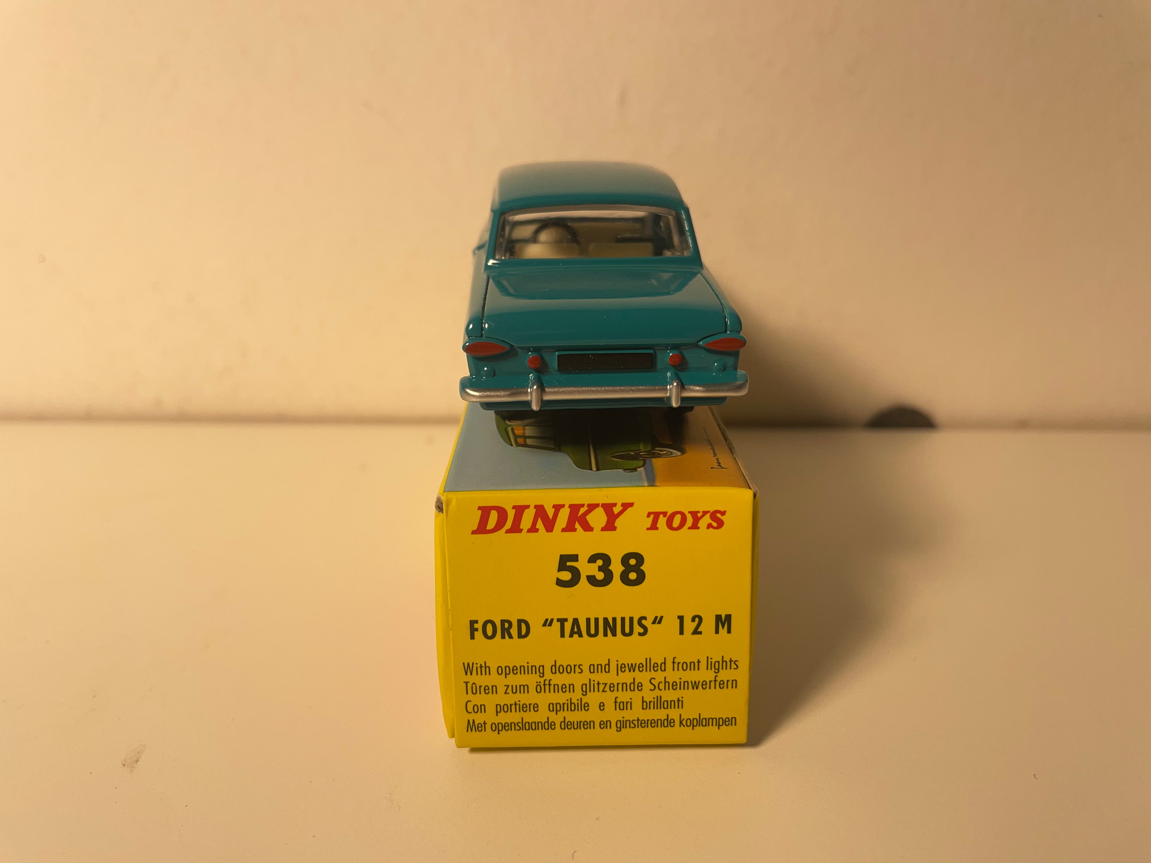 Ford Taunus 12 M verde? Dinky-Toys (ediciones Atlas) - N°538