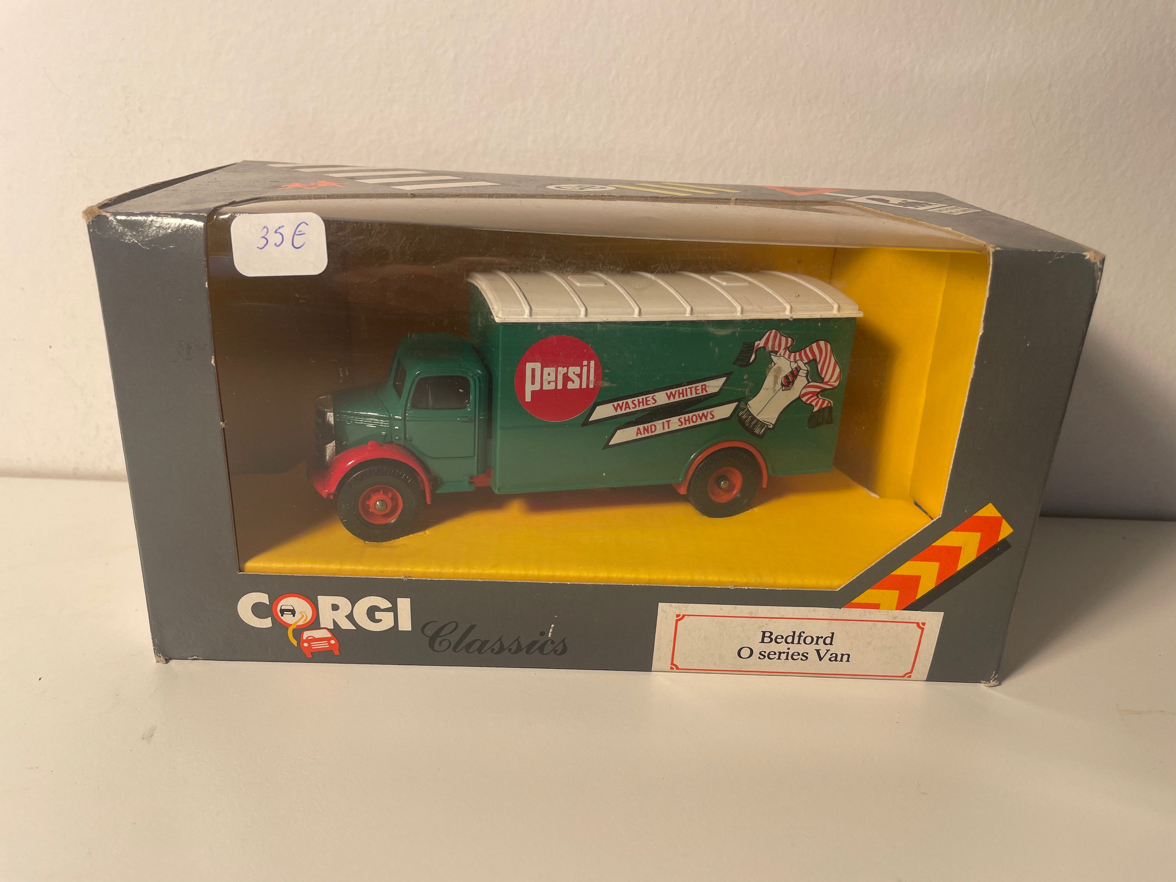 Camion Bedford O series Van vert et toit blanc avec publicité pour la lessive PERSIL - CORGI référence 822/1