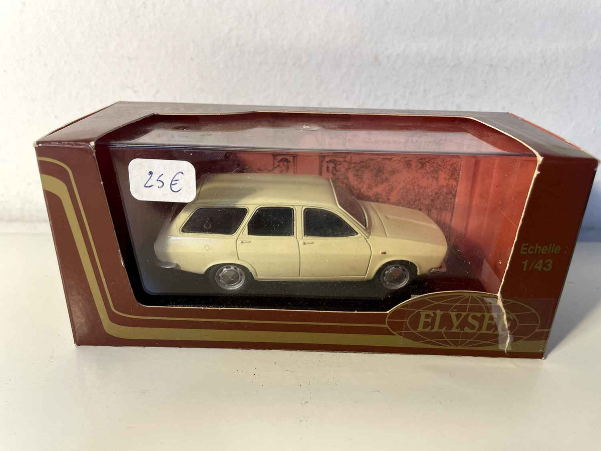 Renault 12 break beige de 1973 - Collection ELYSEE