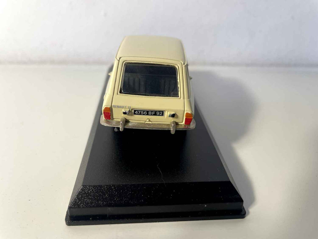 Renault 12 break beige de 1973 - Collection ELYSEE