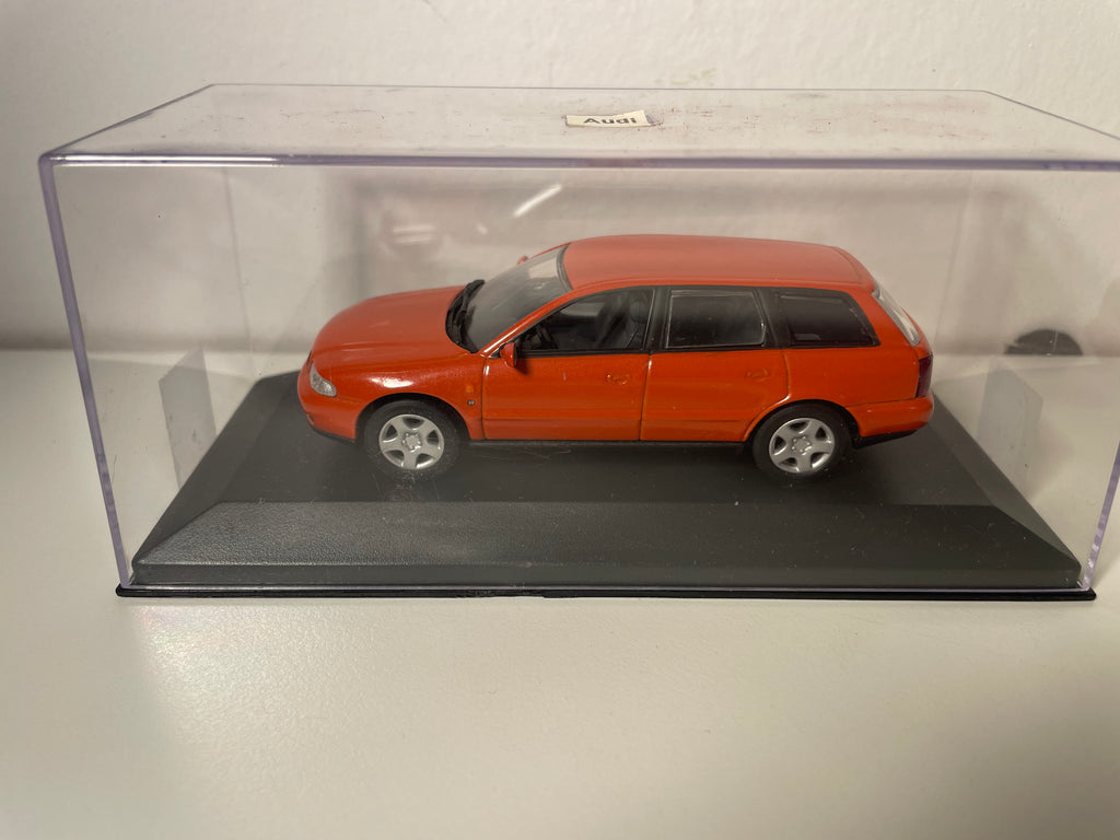 Audi A4 Avant pomarańczowy/brązowy - MINICHAMPS