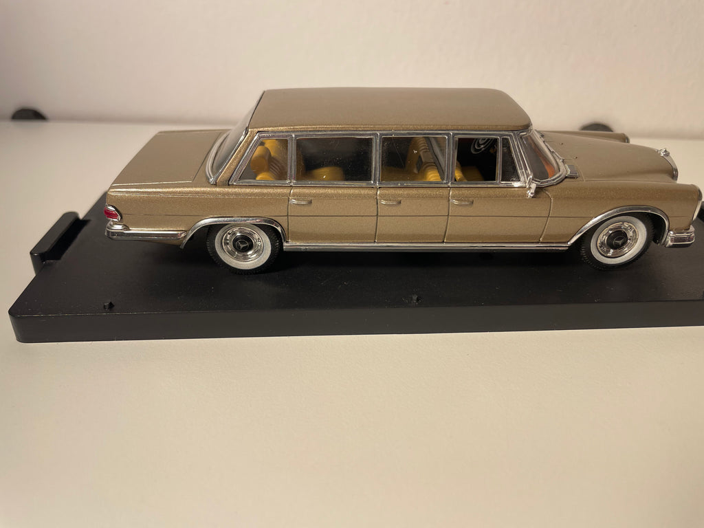 Mercedes 600 Pullman marrone del 1965 - Vitesse riferimento 033