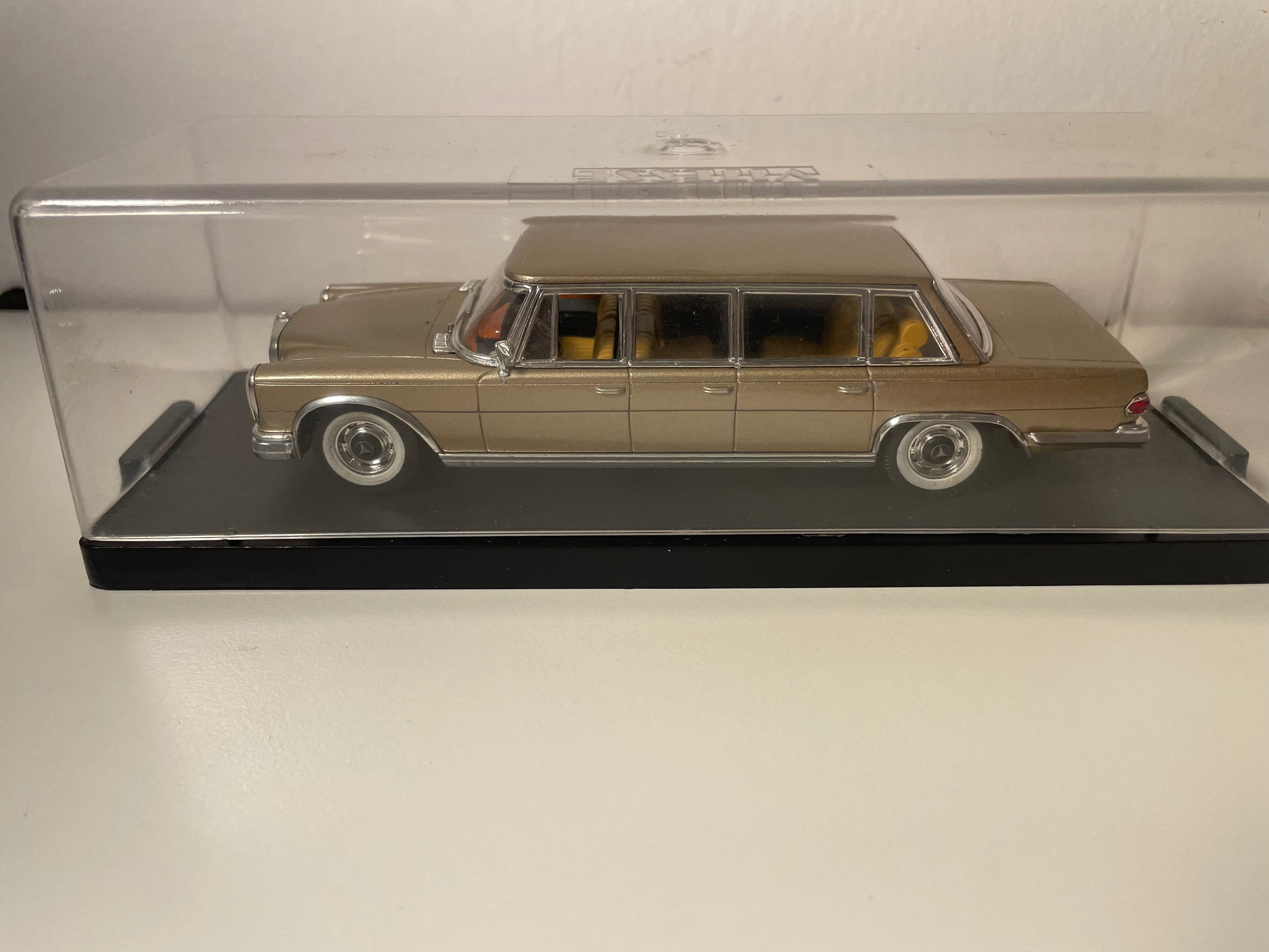 Mercedes 600 Pullman brong vun 1965 - Vitesse Referenz 033