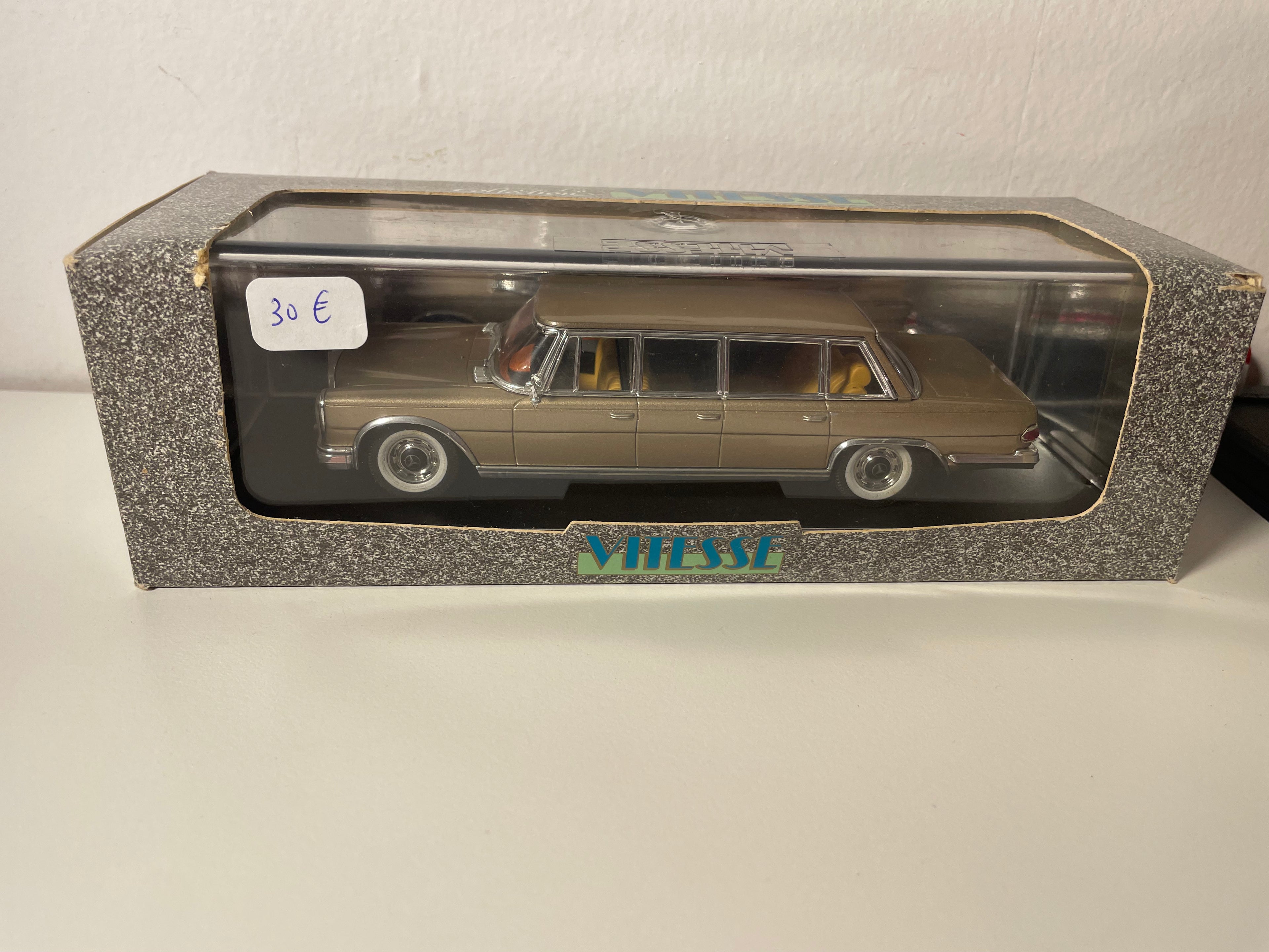 Mercedes 600 Pullman marrone del 1965 - Vitesse riferimento 033