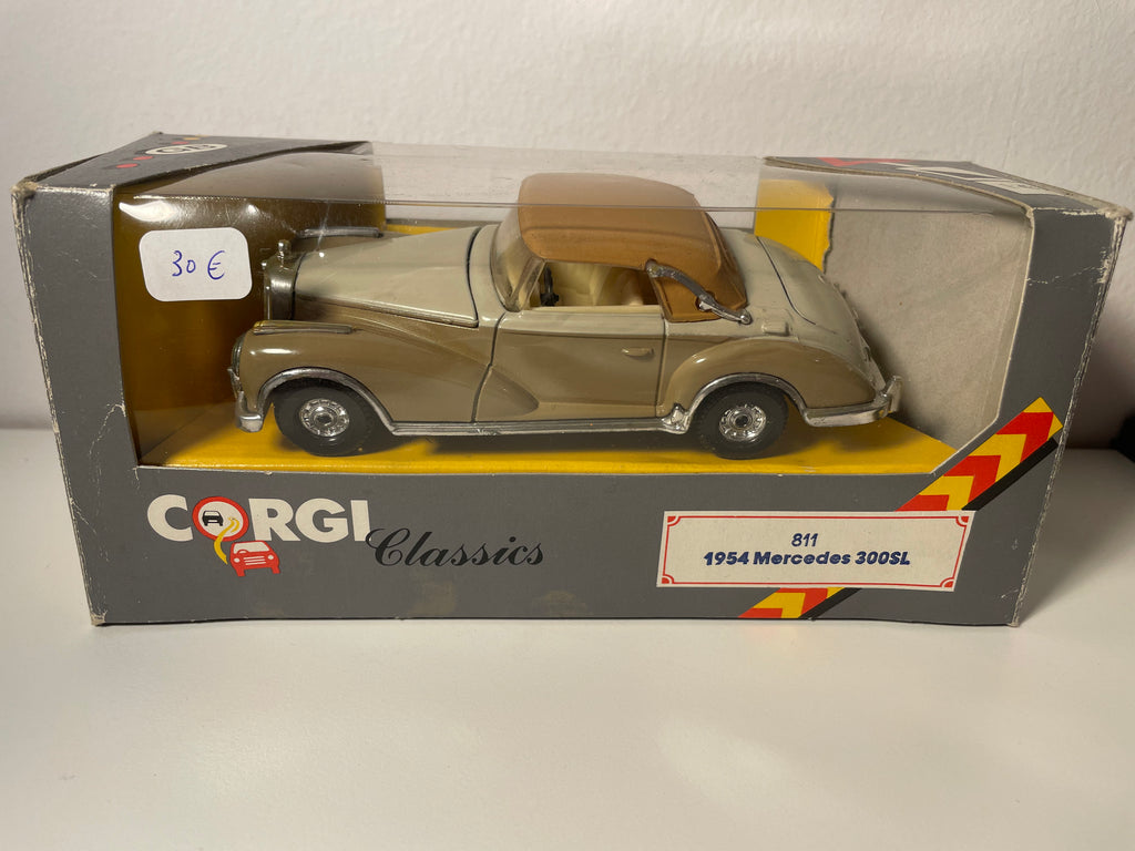 Mercedes 300SL brązowy i beżowy z 1954 roku - Corgi Classics referencia 811