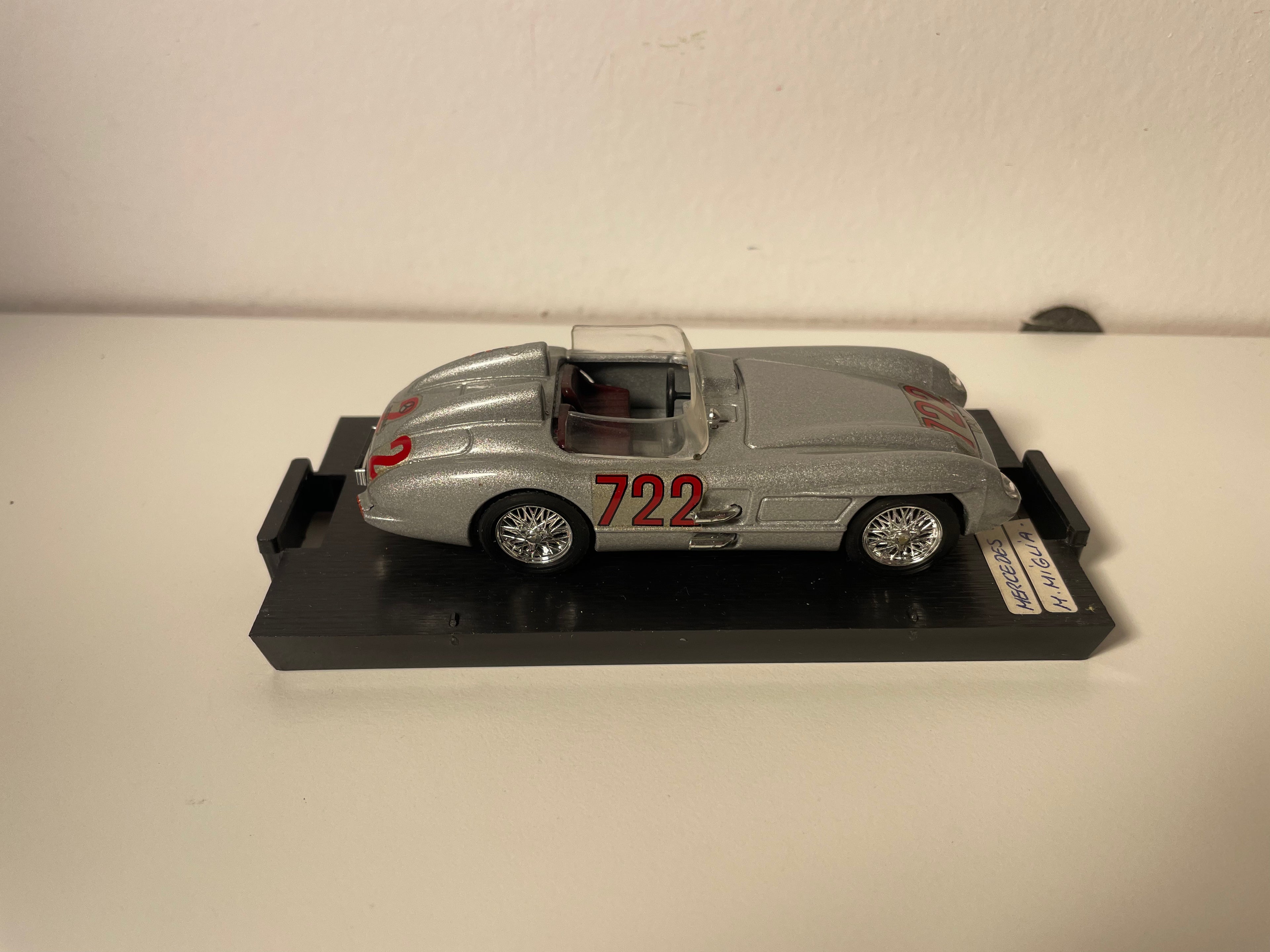 Mercedes 300 SLR Roadster Mille Miglia grise numéro 722 - BRUMM référence R190