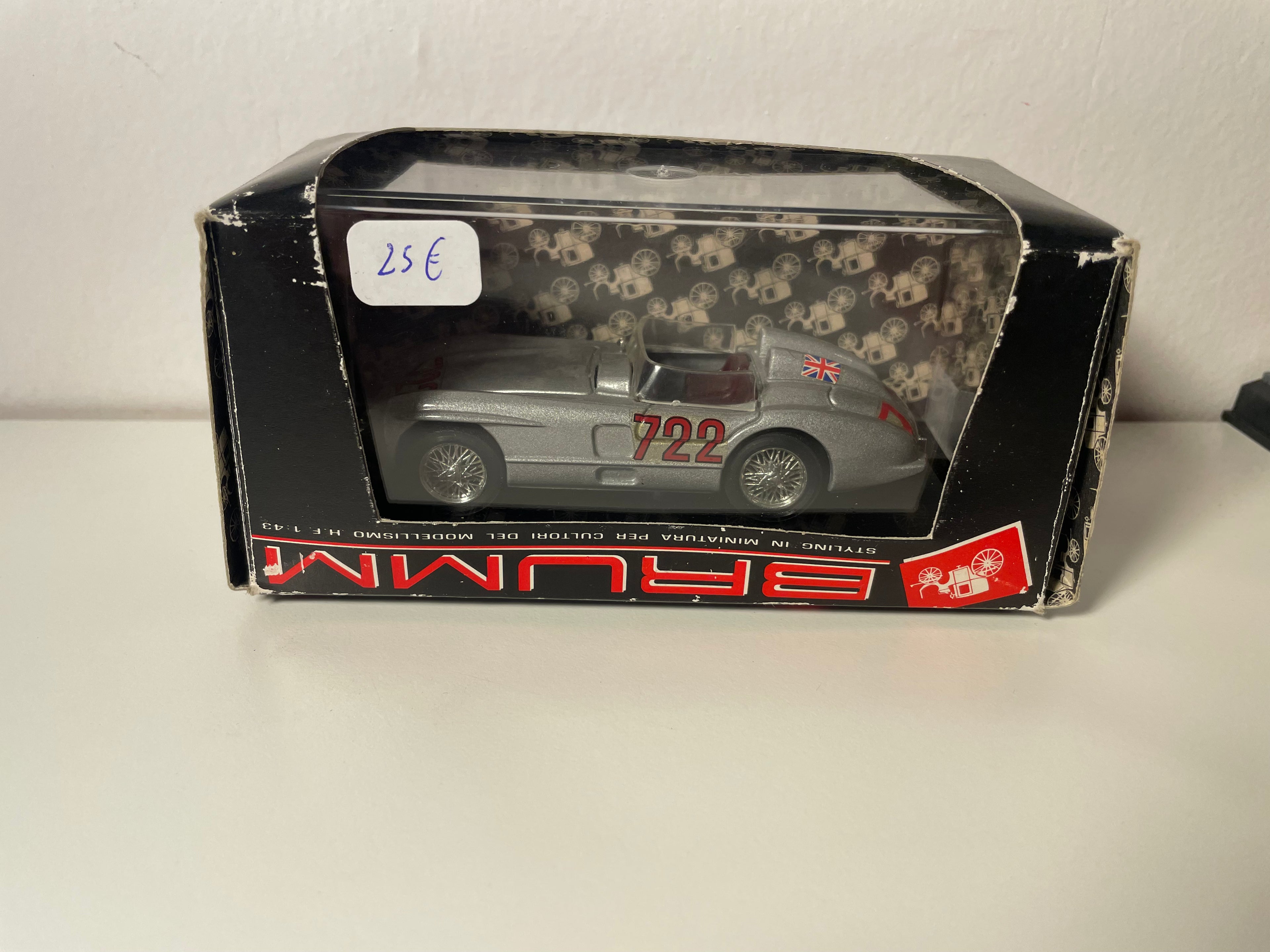 Mercedes 300 SLR Roadster Mille Miglia grise numéro 722 - BRUMM référence R190