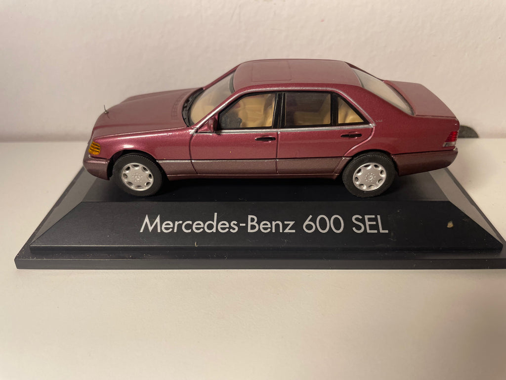 Mercedes-Benz 600 SEL Faarf Almandirot (bordeaux?) - HERPA Miniaturmodelle