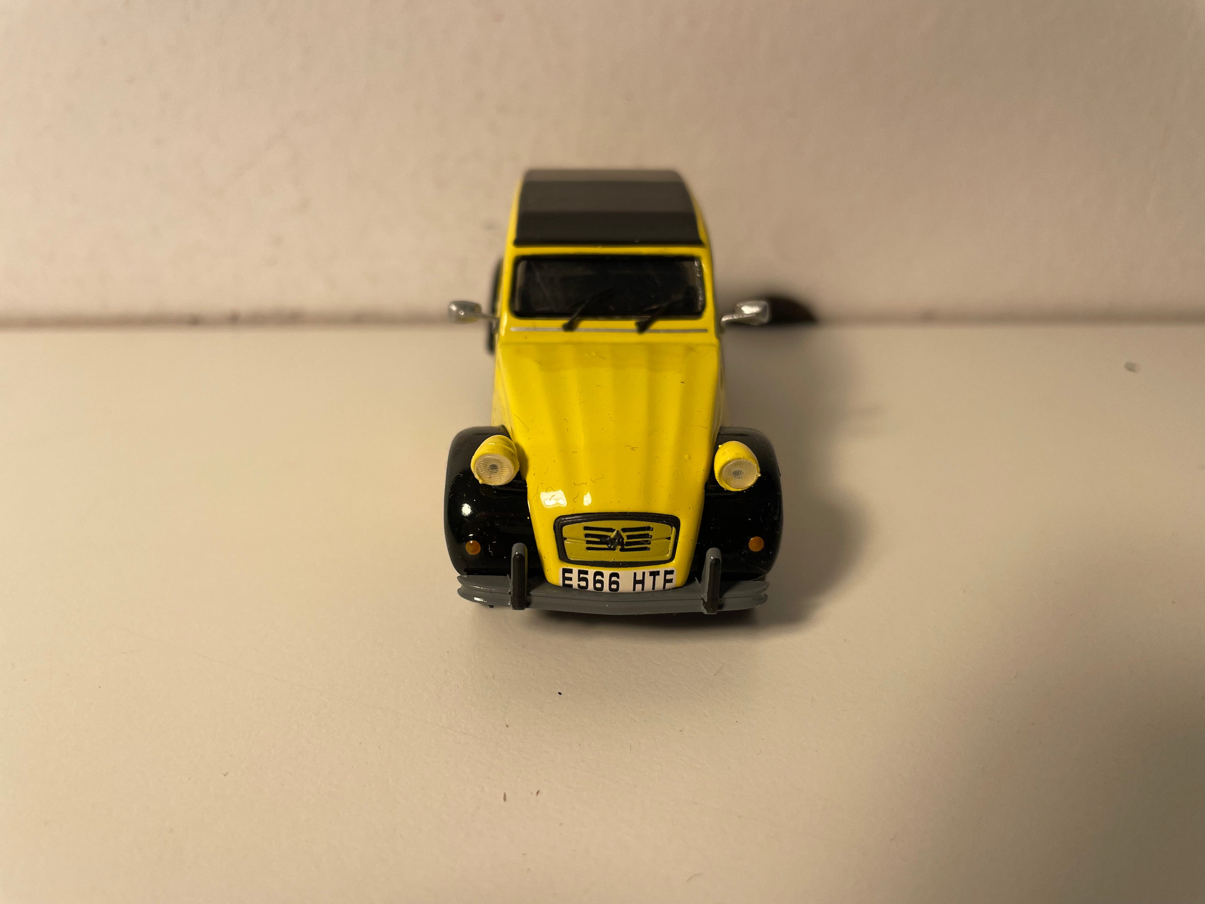 Citroën 2 CV giel a schwaarz - Eligor (an der Verpackung)