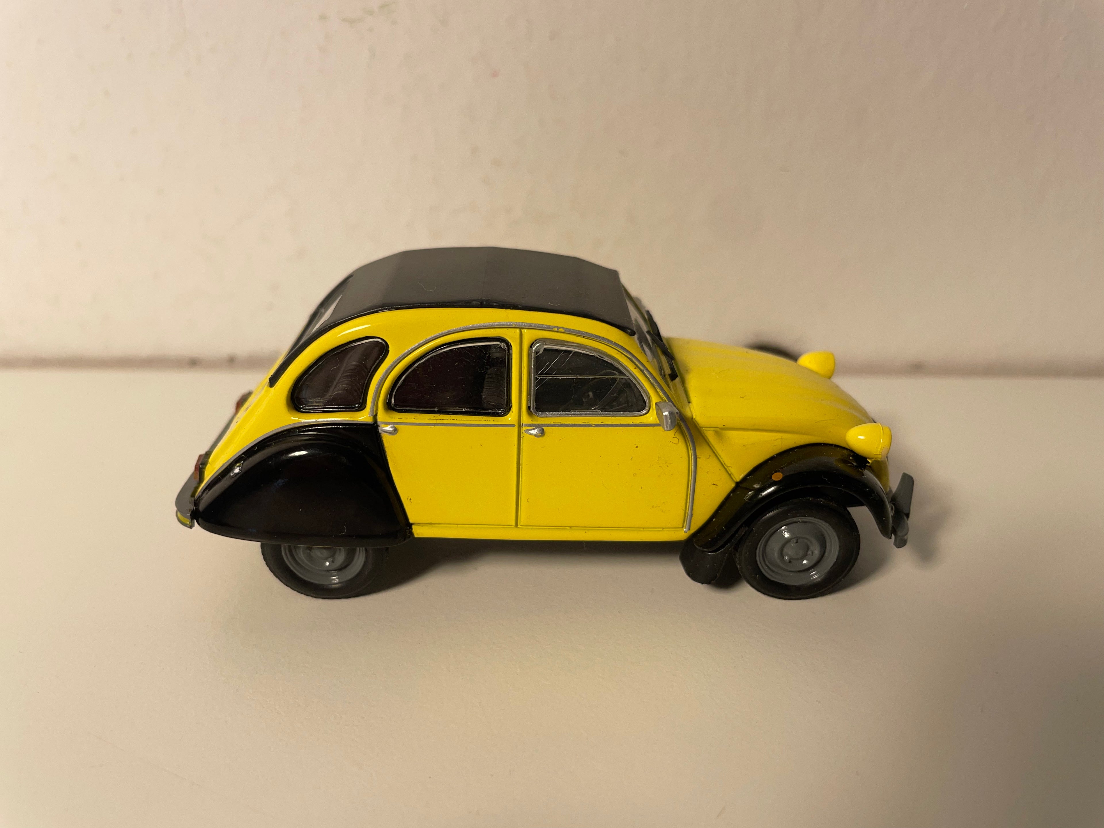 Citroën 2 CV giel a schwaarz - Eligor (an der Verpackung)