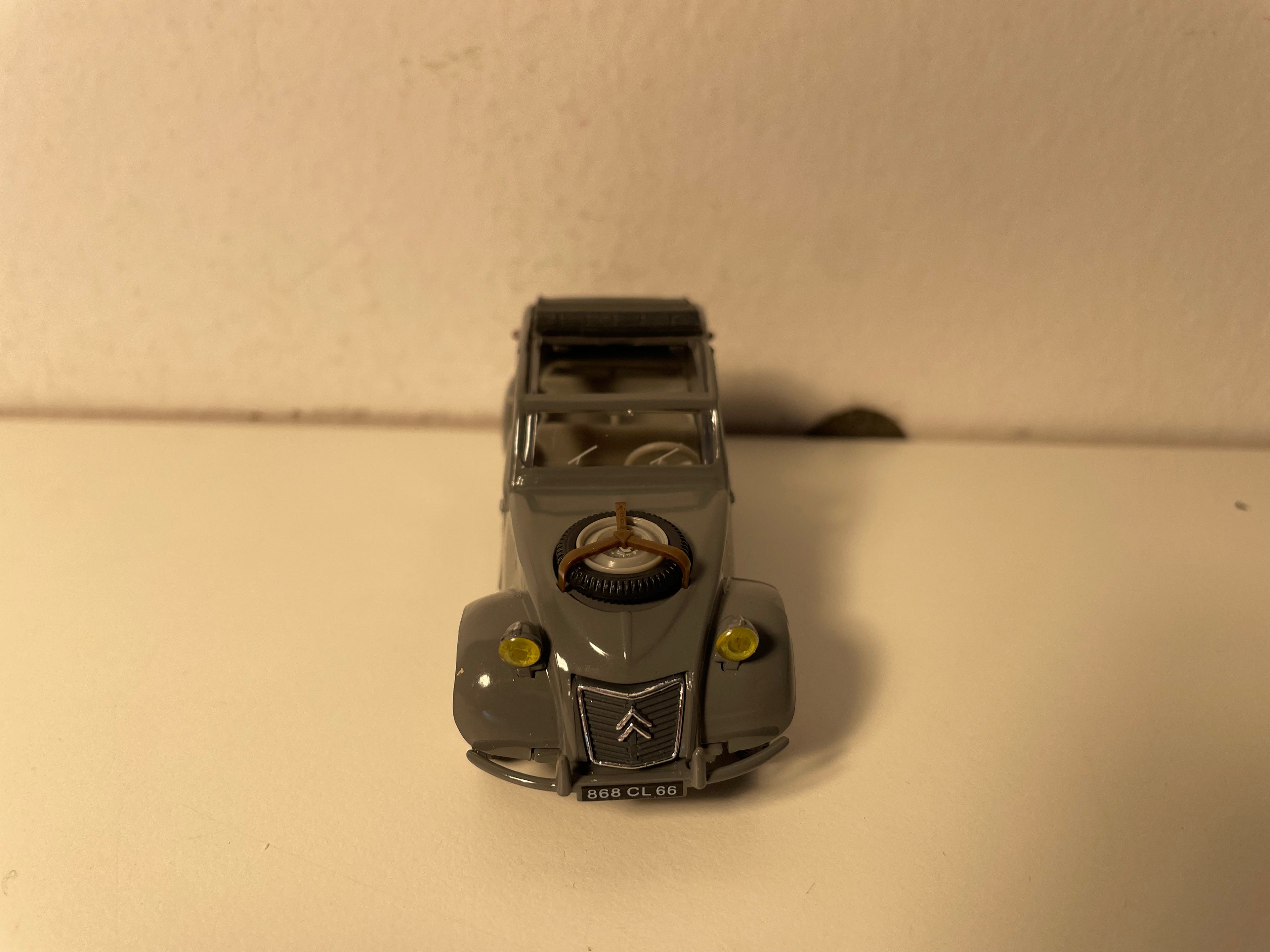 Citroën 2 CV 4x4 grise de 1961 avec capote à moitié ouverte - Norev (sous blister) - 868 CL 66