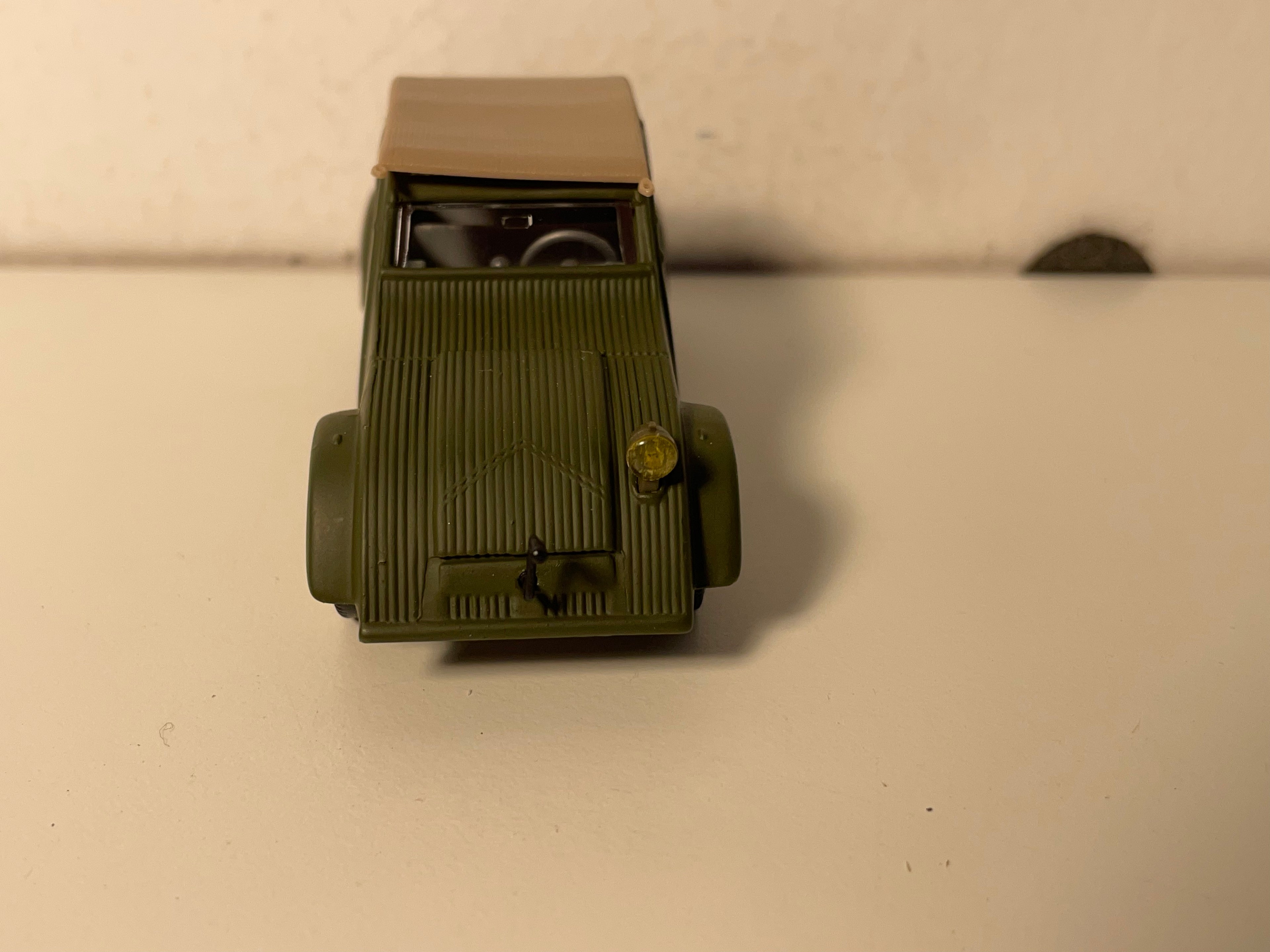 Citroën 2 CV Prototype Dunkelgrün mit Beigem Dach - Norev (im Blister)