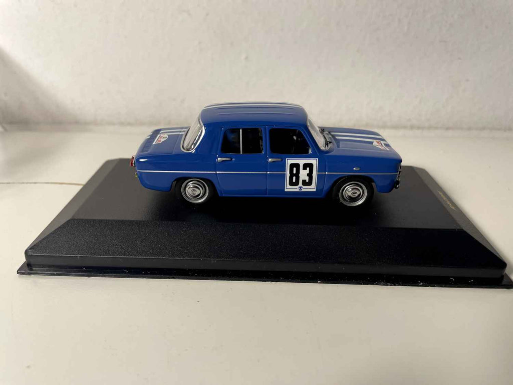 Renault 8 Gordini niebieska numer 83 - Tour de Corse 1966 - IXO referencja RAC096