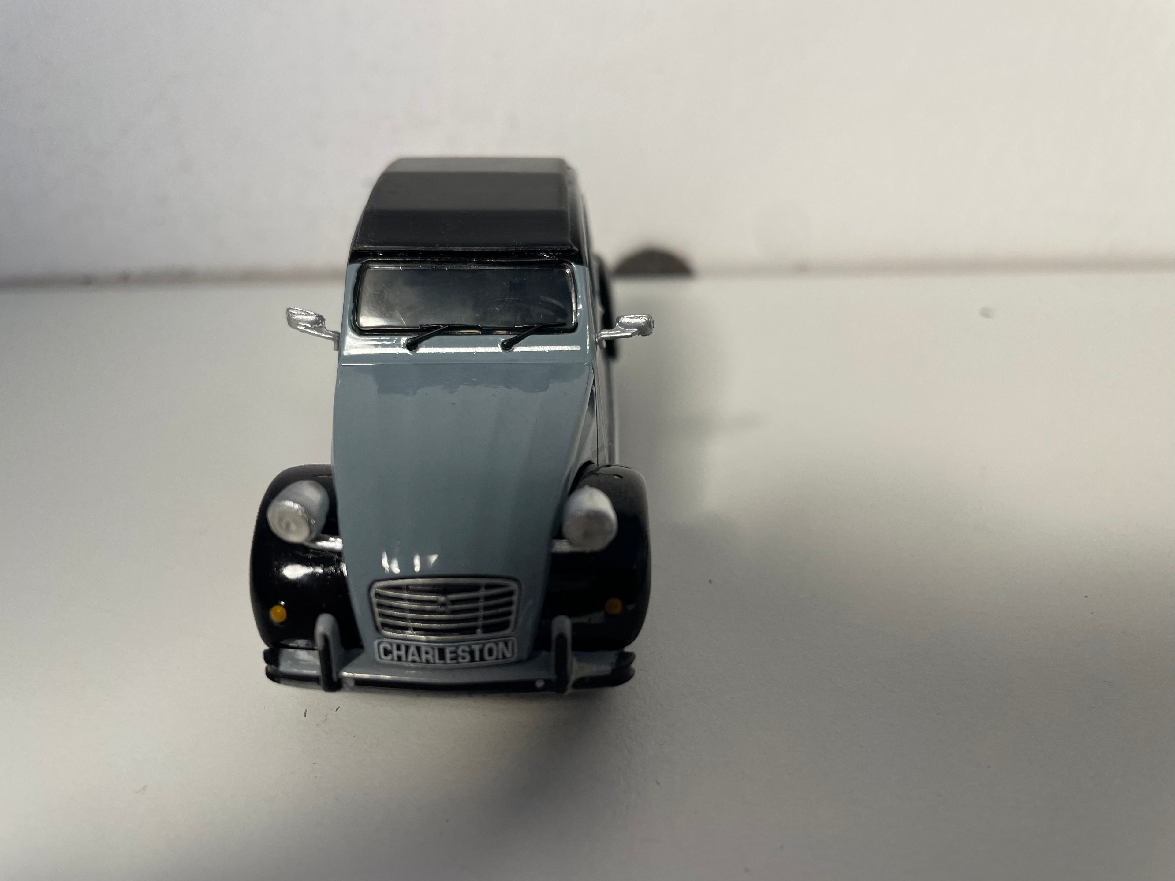 Citroën 2 CV Charleston Grey and Black - Eligor (in blister) with Charleston written on the front plate