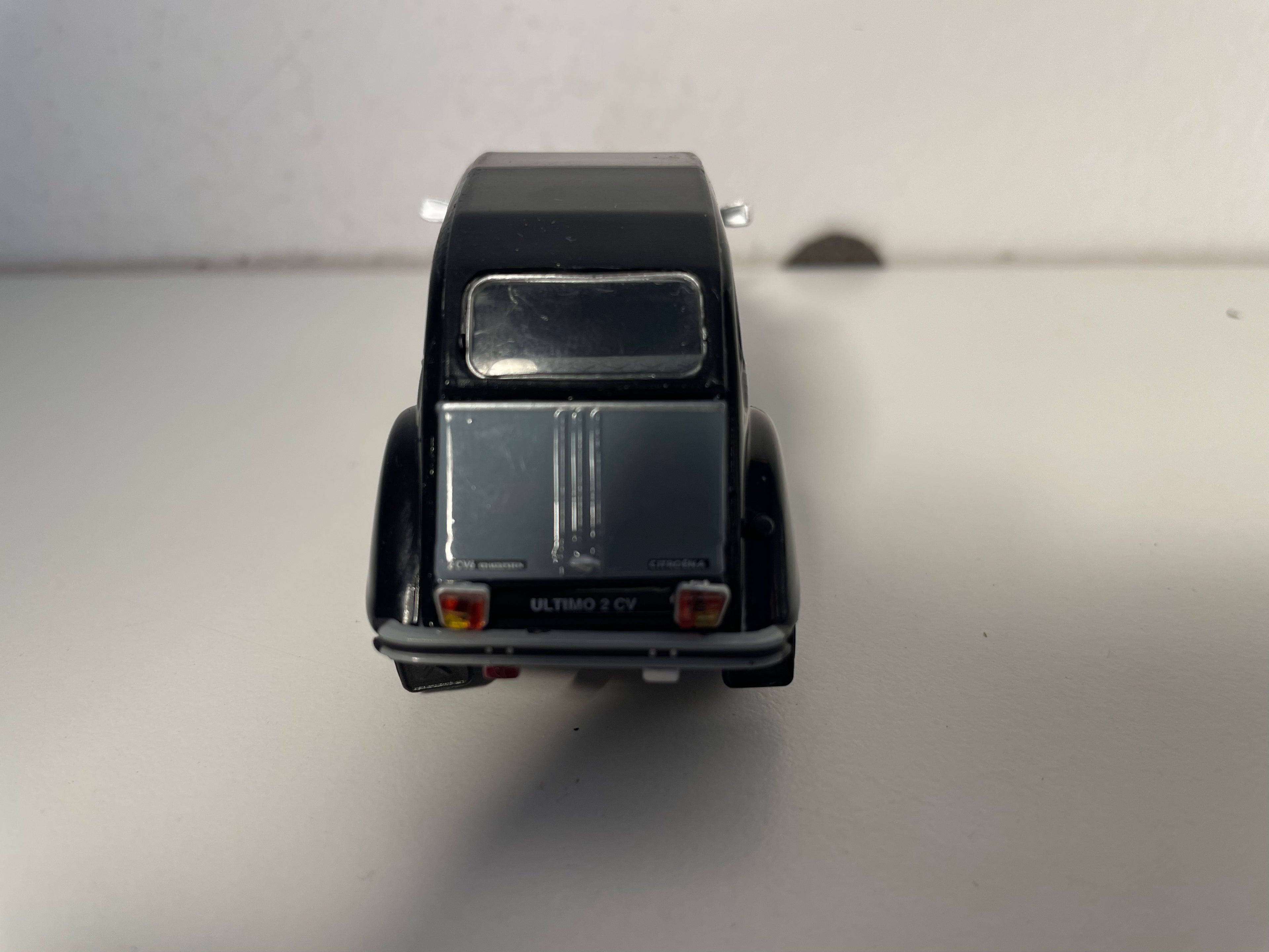 Citroën 2 CV Charleston Grey and Black - Eligor (in blister) with Charleston written on the front plate