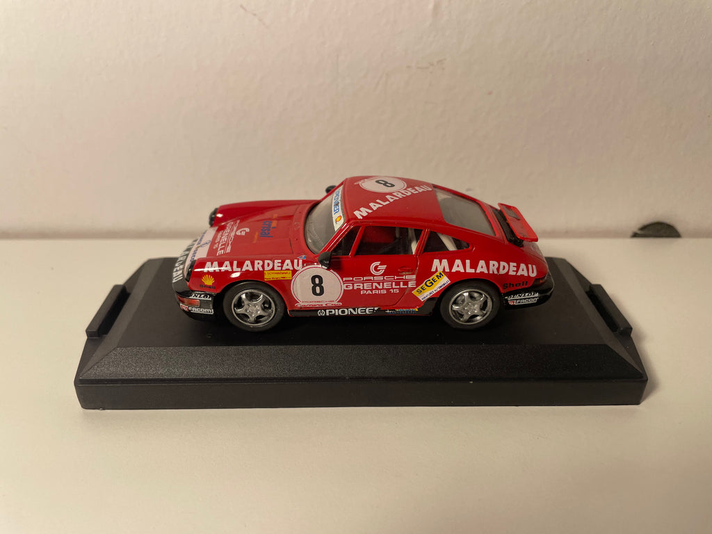 Porsche Carrera Rot Nummer 8 - Vitesse Referenz 733-3