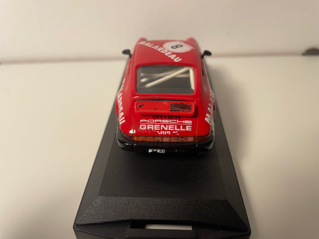 Porsche Carrera Rot Nummer 8 - Vitesse Referenz 733-3